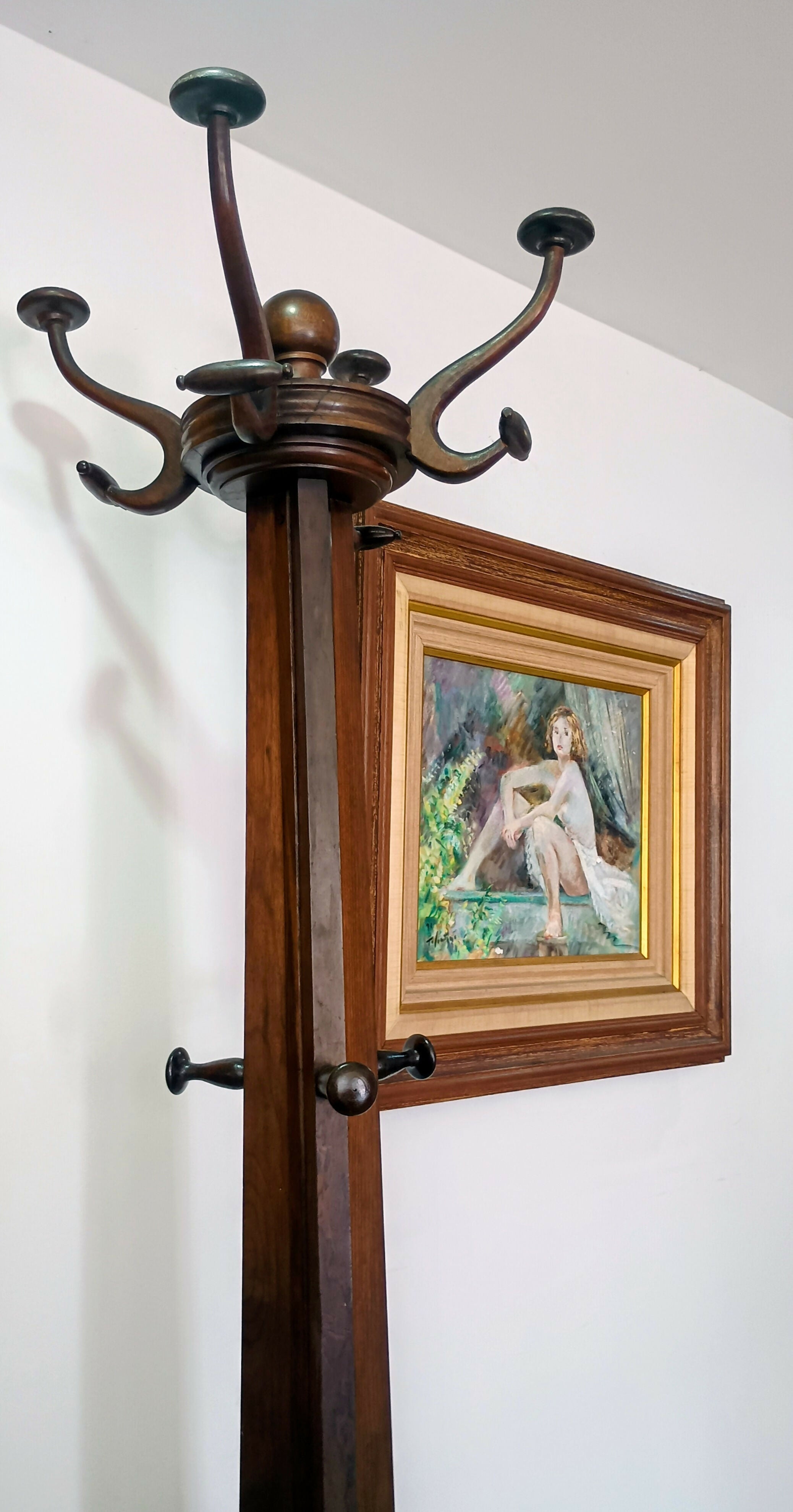 Cabideiro anos 60 em jacarandá - Liceu de Artes e Ofícios