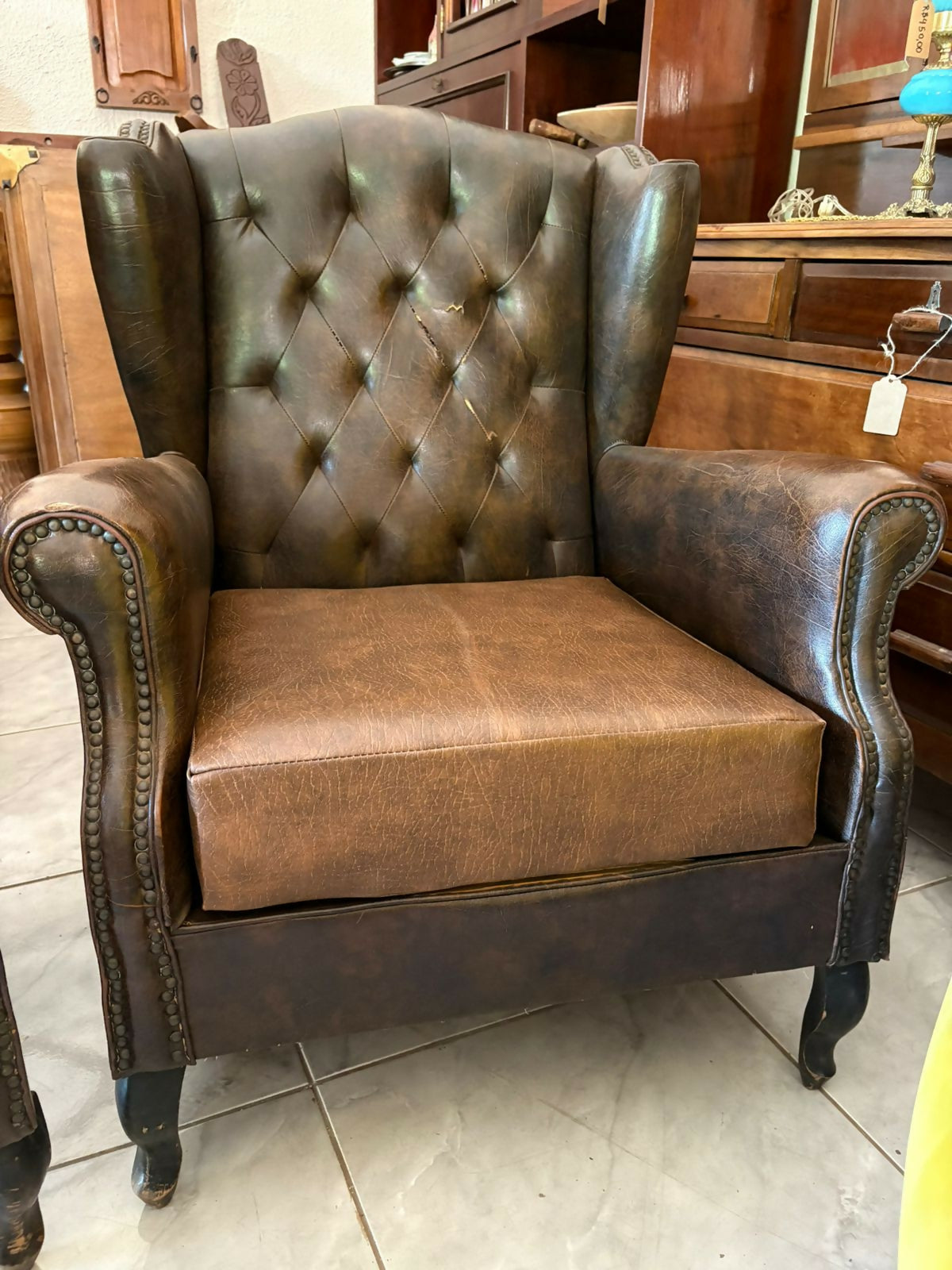 Par de Poltronas Chesterfield Berger Capitonê – Estilo Clássico e Sofisticação