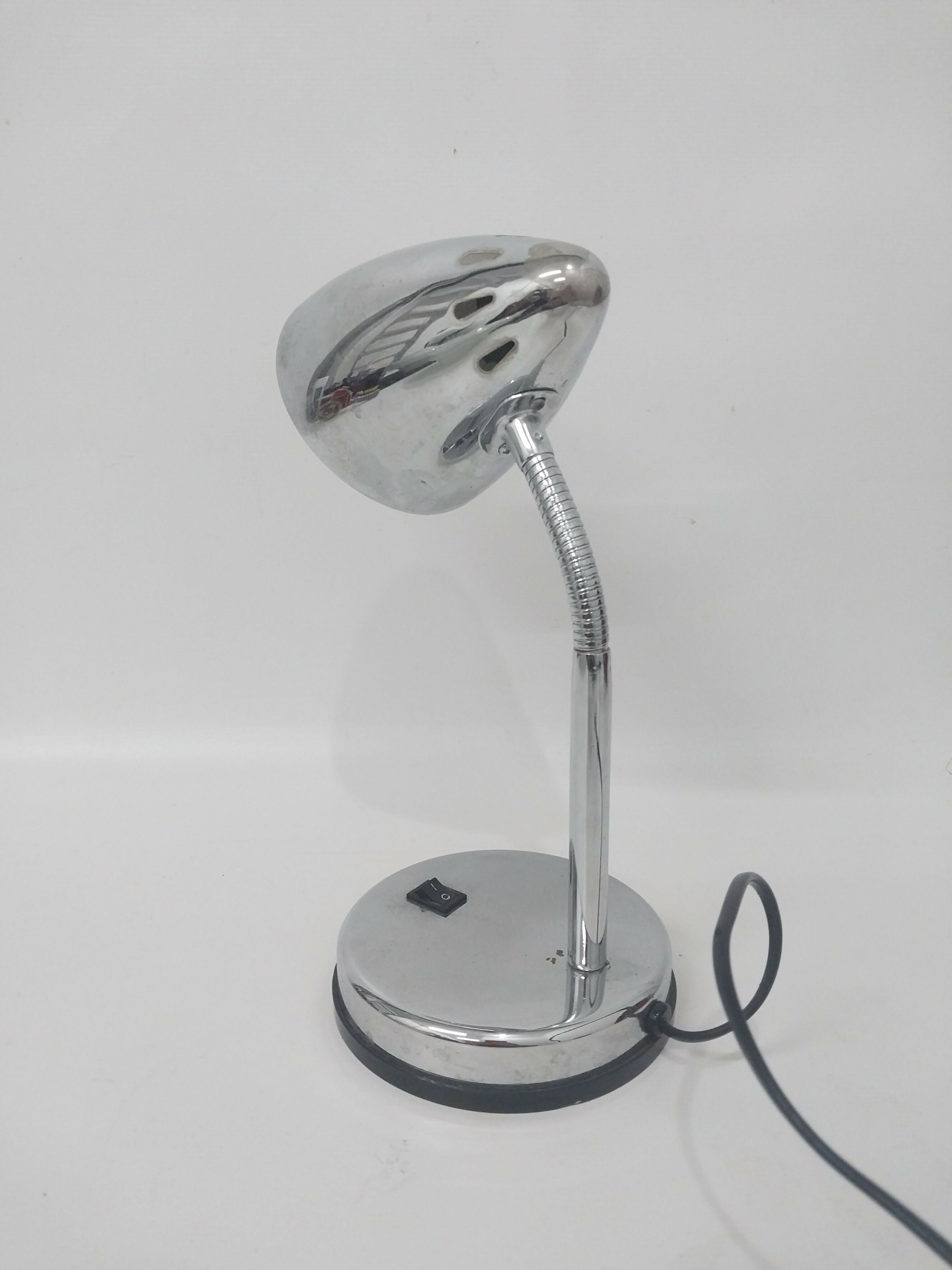 Luminária de Mesa Cromada