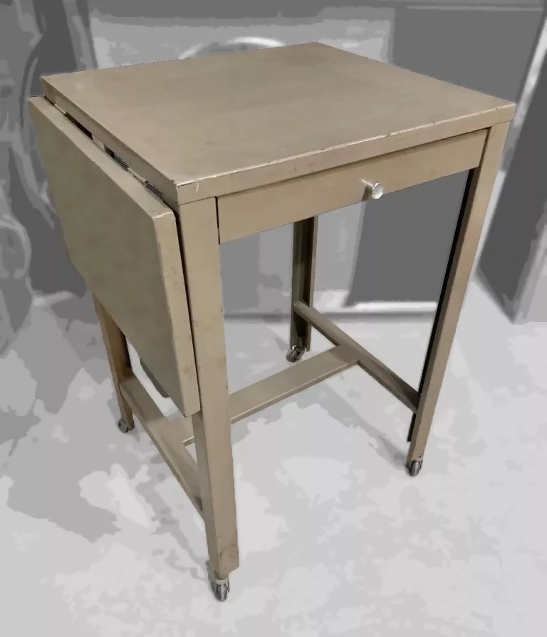 D_NQ_NP_2X_703650-MLB54143245015_032023-F-mesa-industrial-antiga-restaurada-tampo-retratil