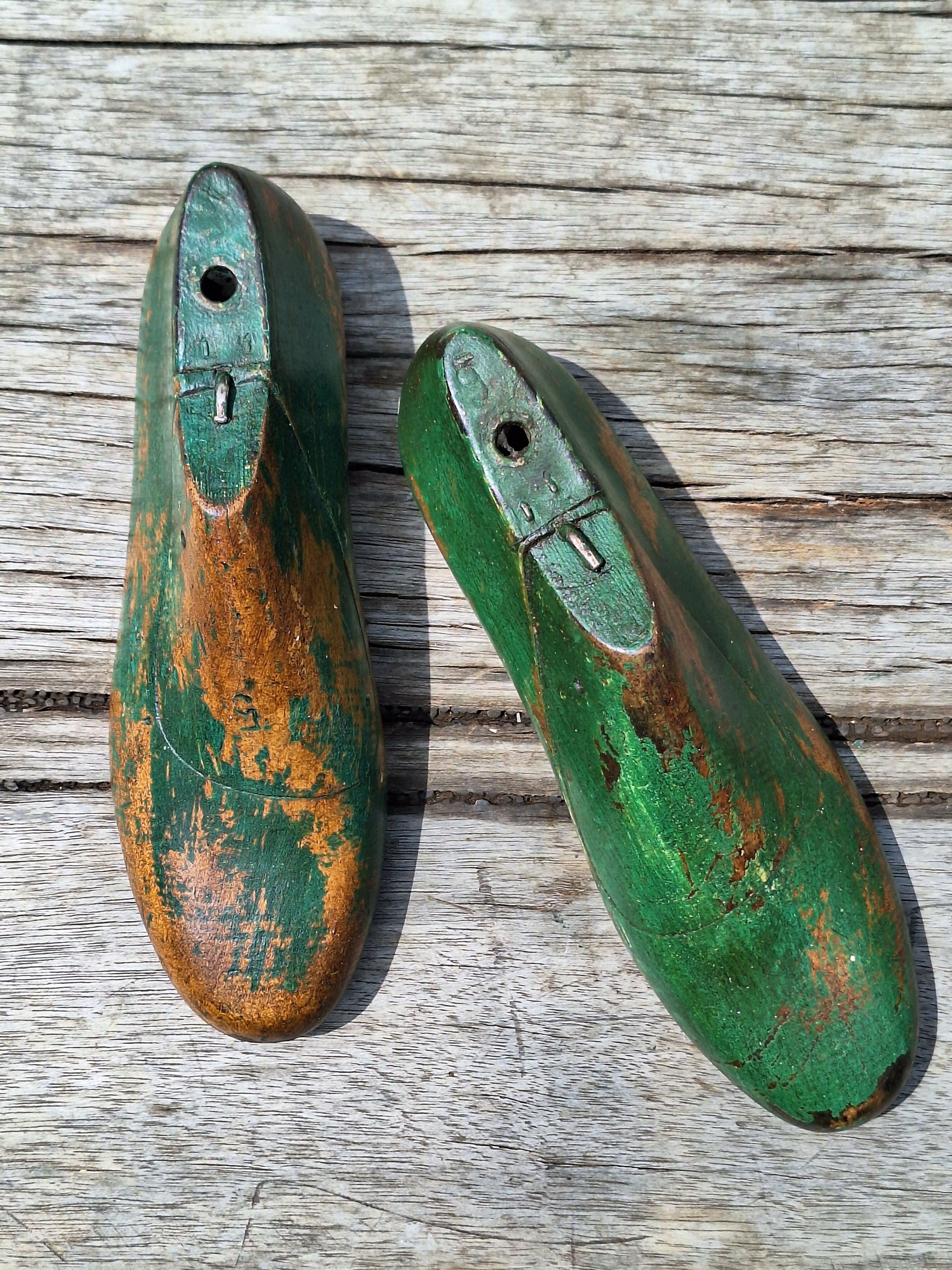 Formas de Sapato Antigas de Madeira com Tinta Gasta (Valor da Unidade)