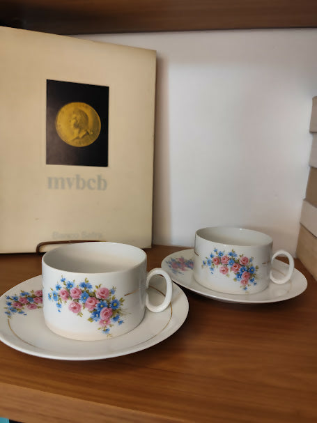Conjunto de louças Porcelana Renner, linha Medaillon (anos 70), com 6 peças