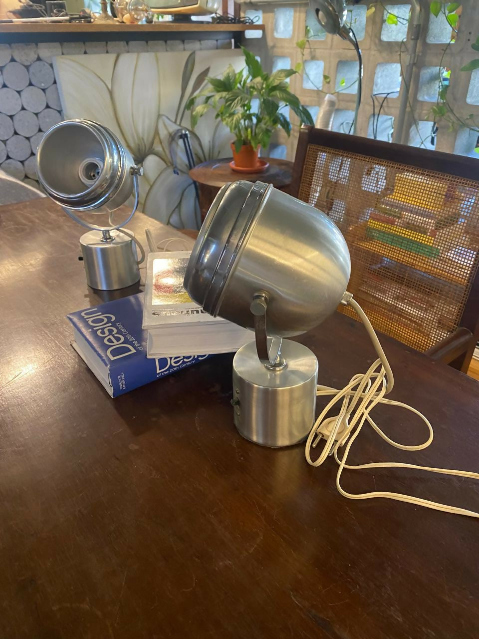 Par de luminarias de mesa anos 70. Aluminio natural