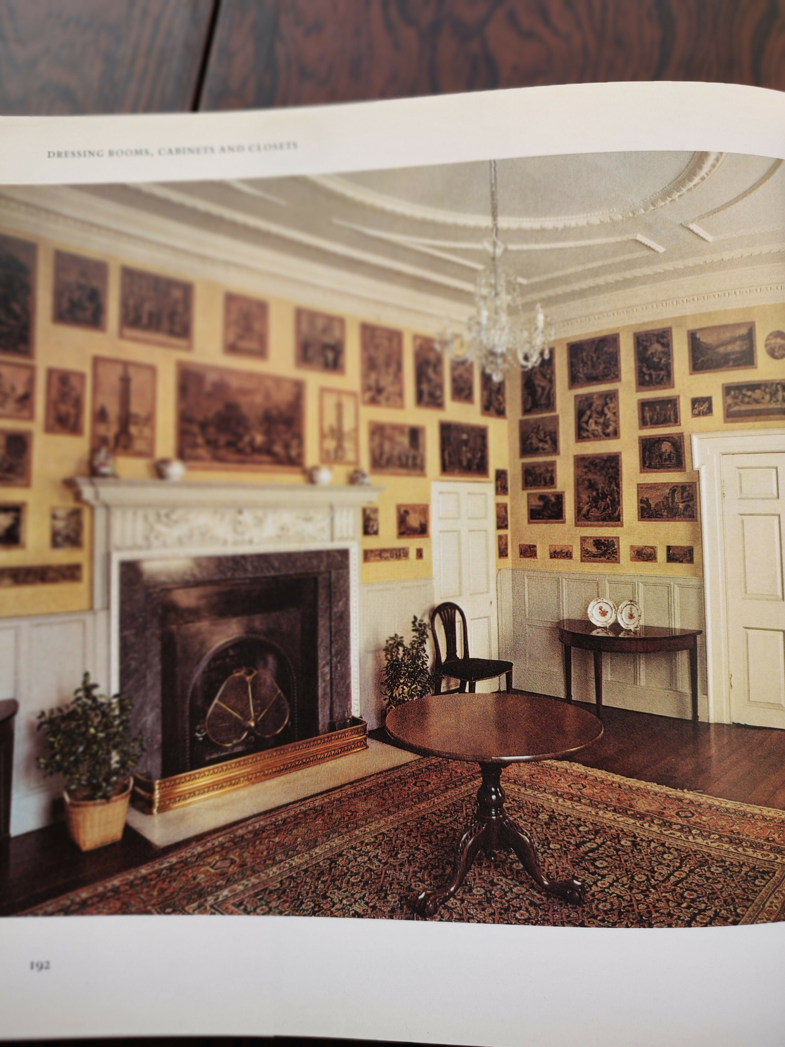 Livro Importado de decoração "The English Country House" - publicado em 1985