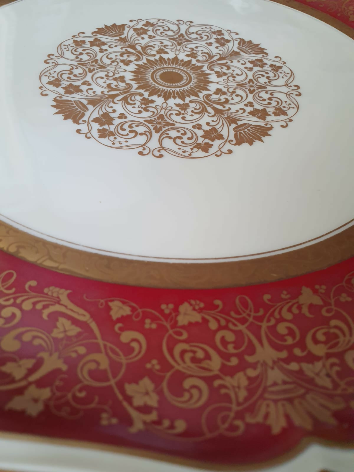 Antigo Medalhão em porcelana alemã Rosenthal