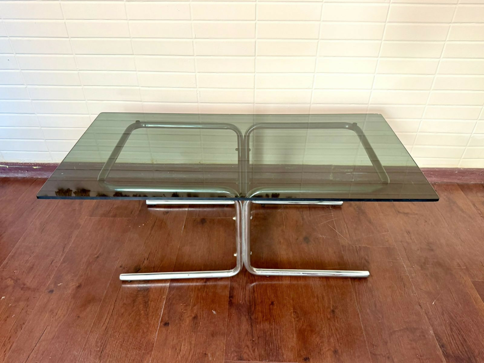 Trio de mesinhas anos 80 cromado e vidro fumê