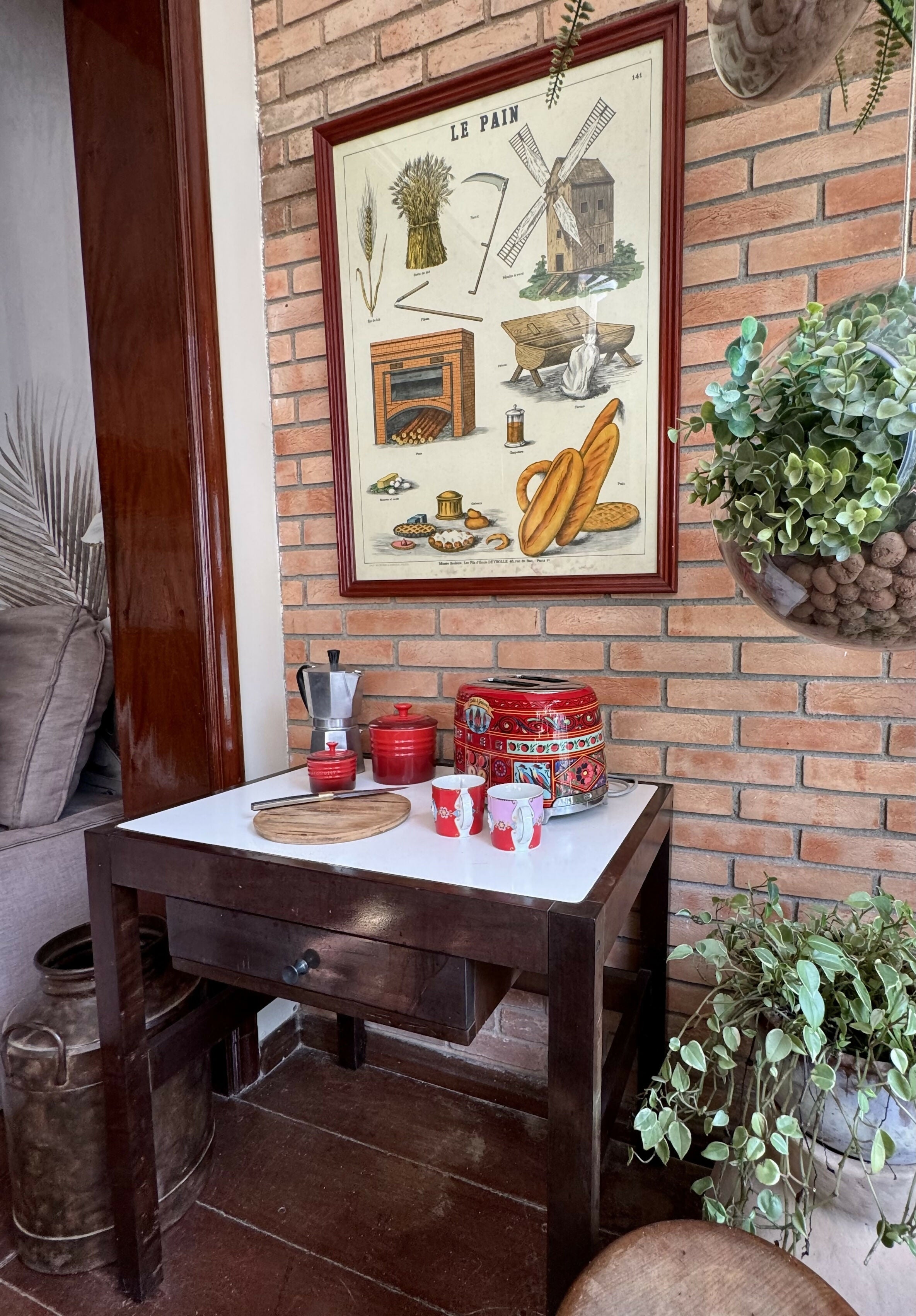 Mesa auxiliar madeira maciça e fórmica branca