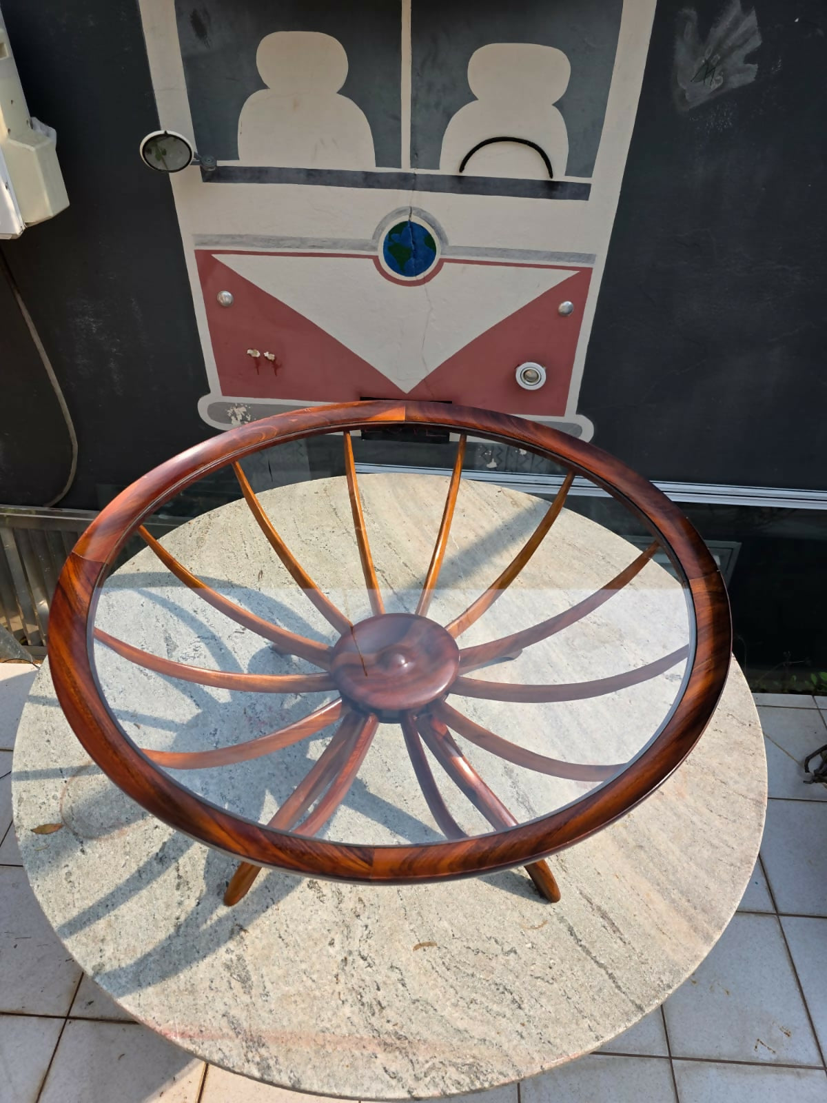Mesa de centro Aranha de Giuseppe Scapinelli em Caviúna