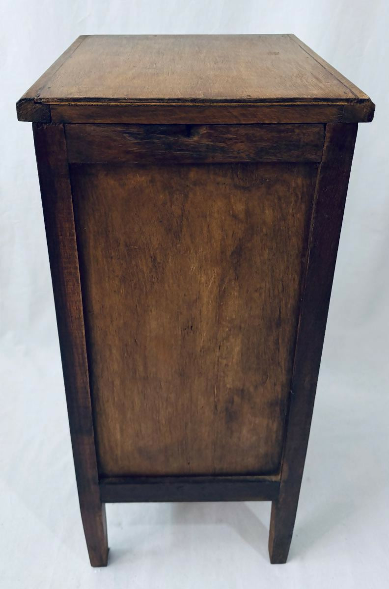 Mesinha de Canto e linda madeira e marchetaria