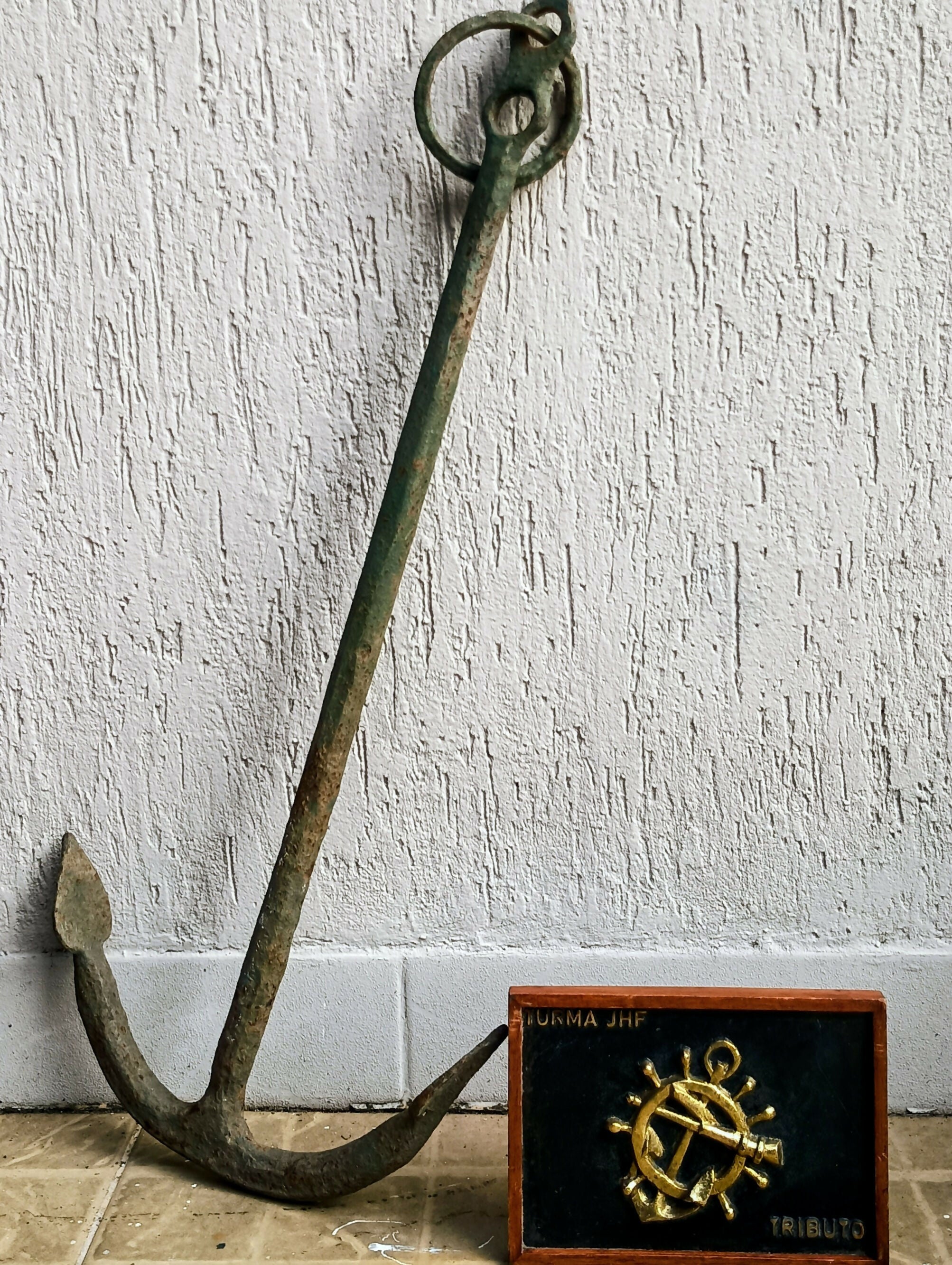 Antiga Âncora naval em ferro fundido