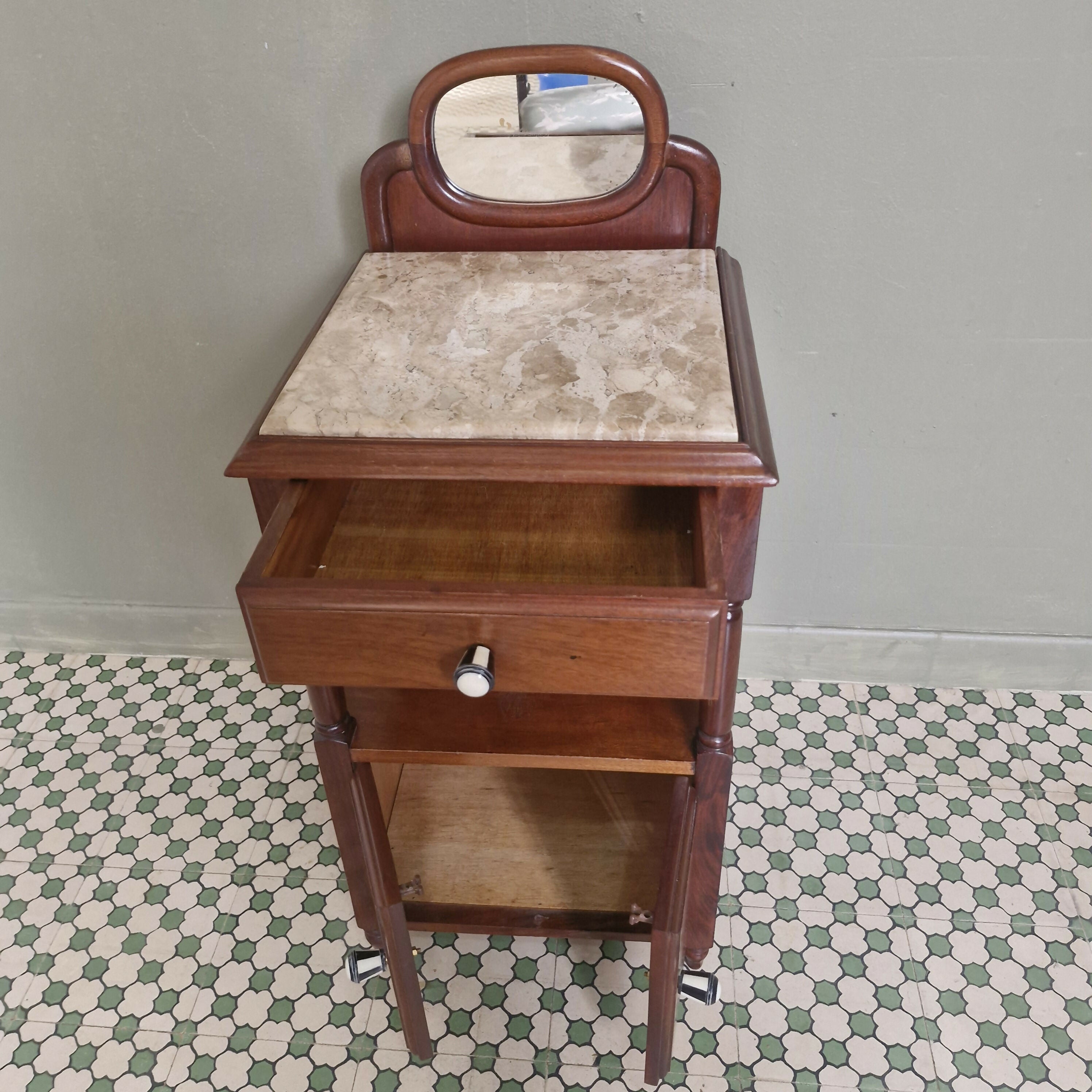 Mesa de cabeceira ou apoio com espelho e mármore