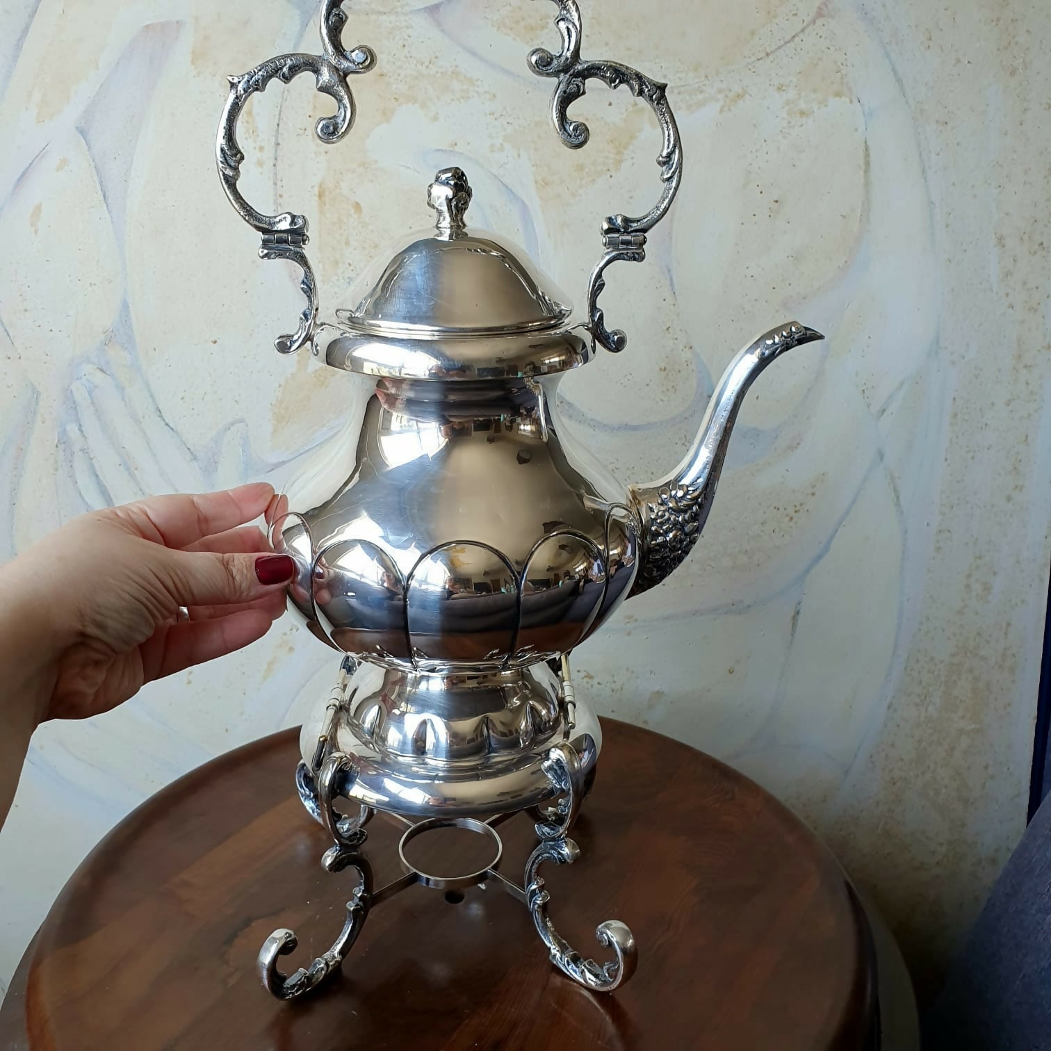 Samovar inglês antigo em metal espessurado a prata.