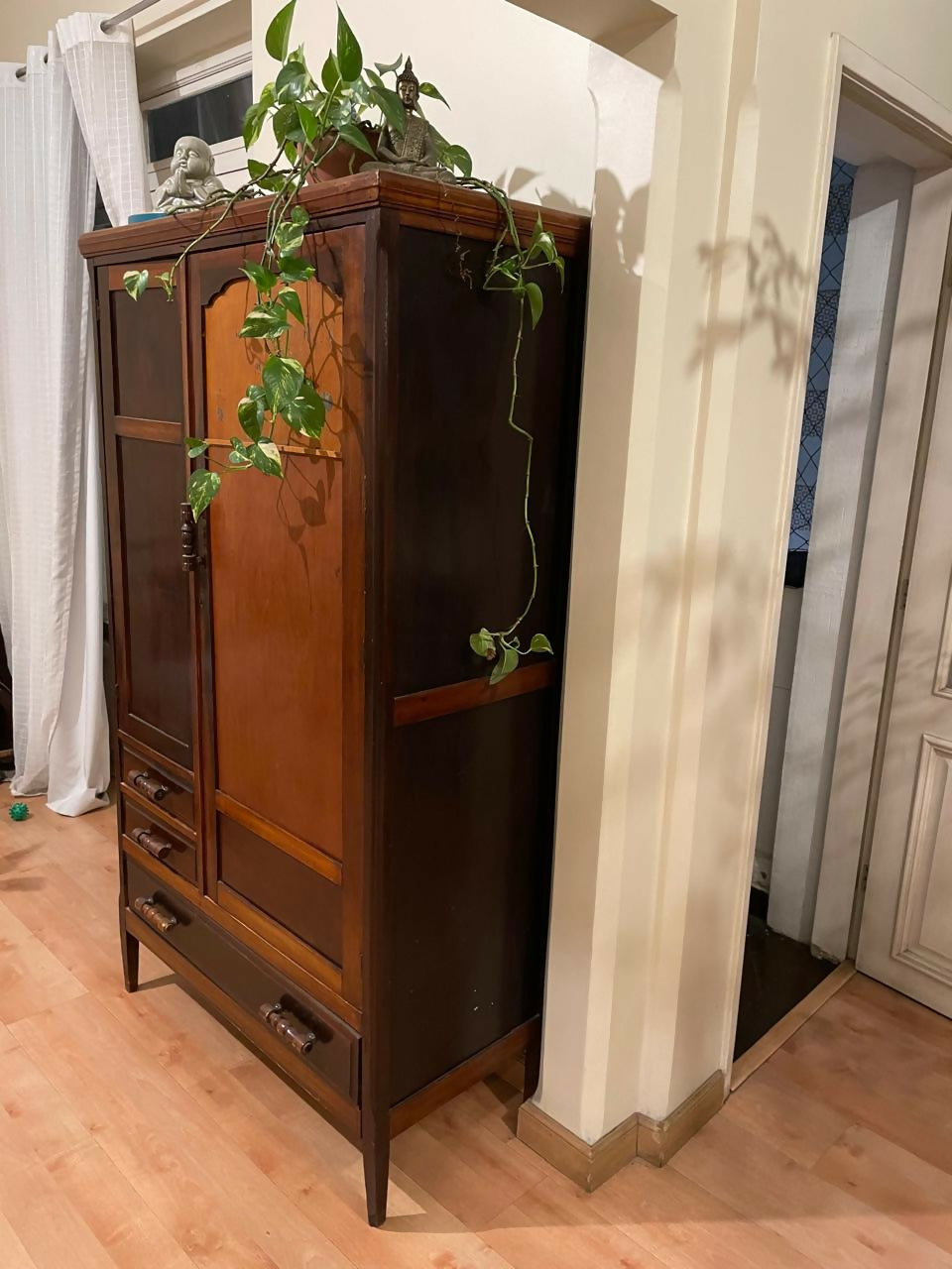 00dc244f-a73d-42ce-b83e-f870fe3e7932