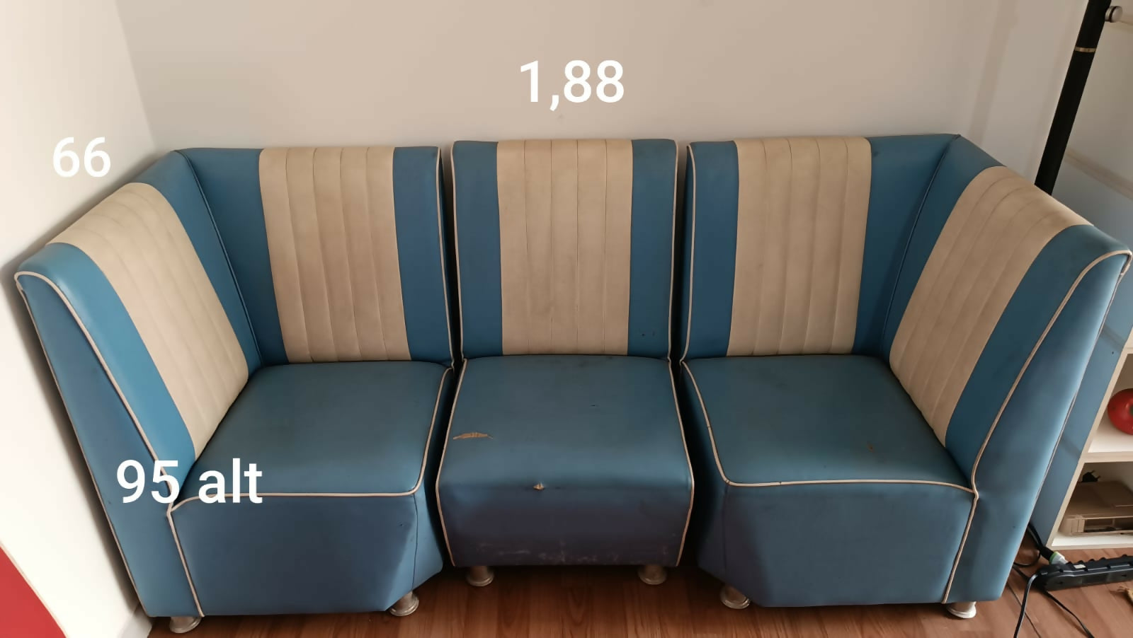 Conjunto de Sofás retro com mesa