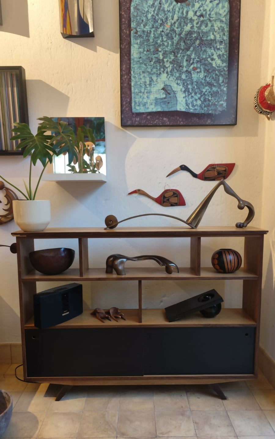 ESTANTE DESMOBILIA em madeira e fórmica preta