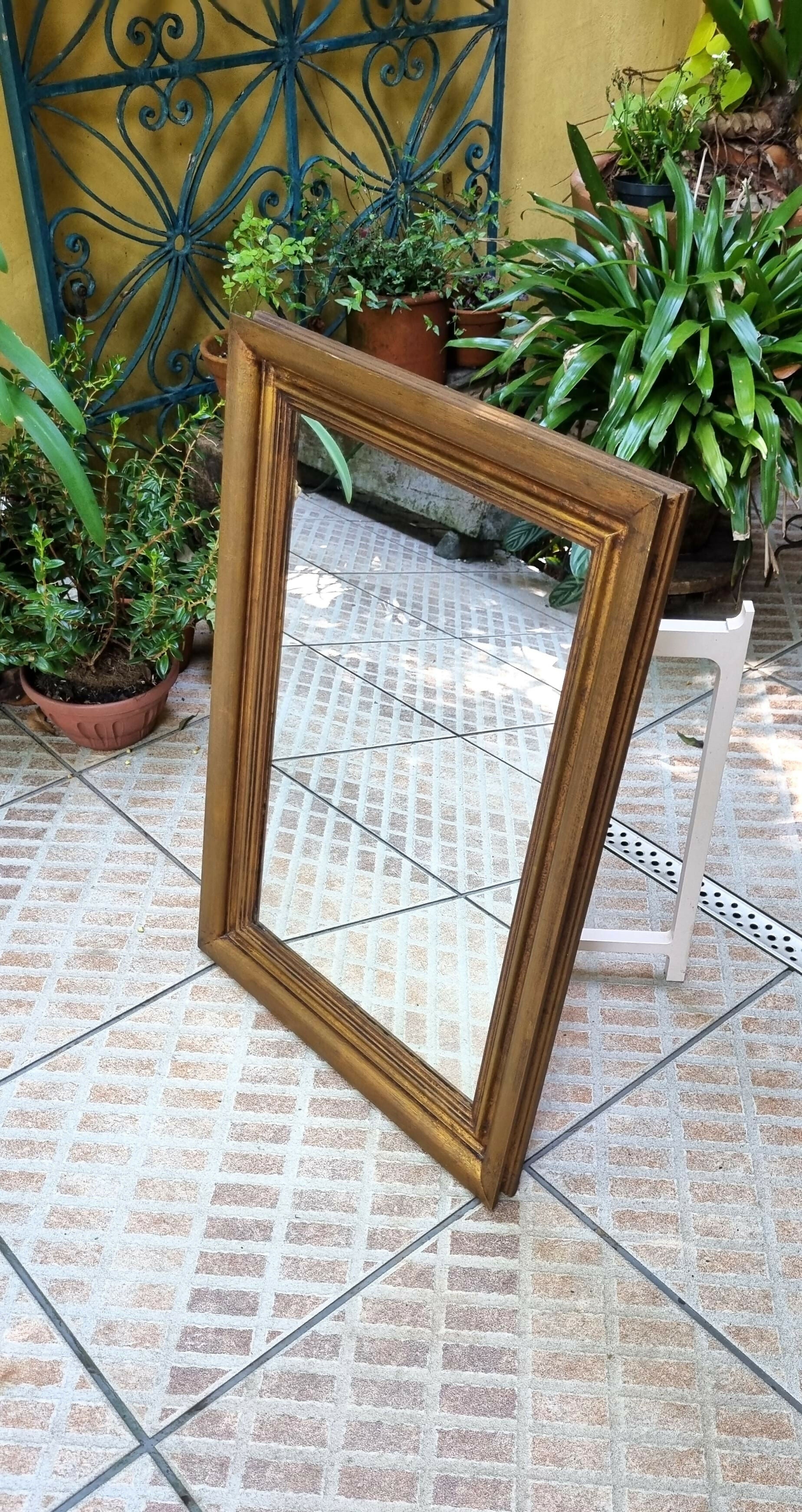 Espelho vintage com moldura em madeira - perfeito estado!