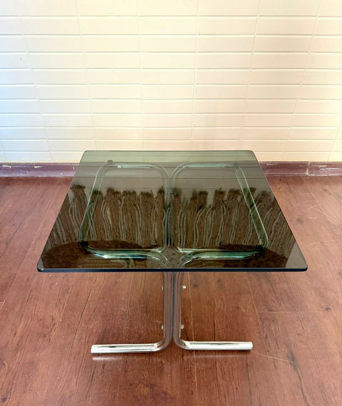 Trio de mesinhas anos 80 cromado e vidro fumê