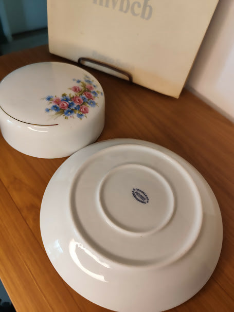 Conjunto de louças Porcelana Renner, linha Medaillon (anos 70), com 6 peças