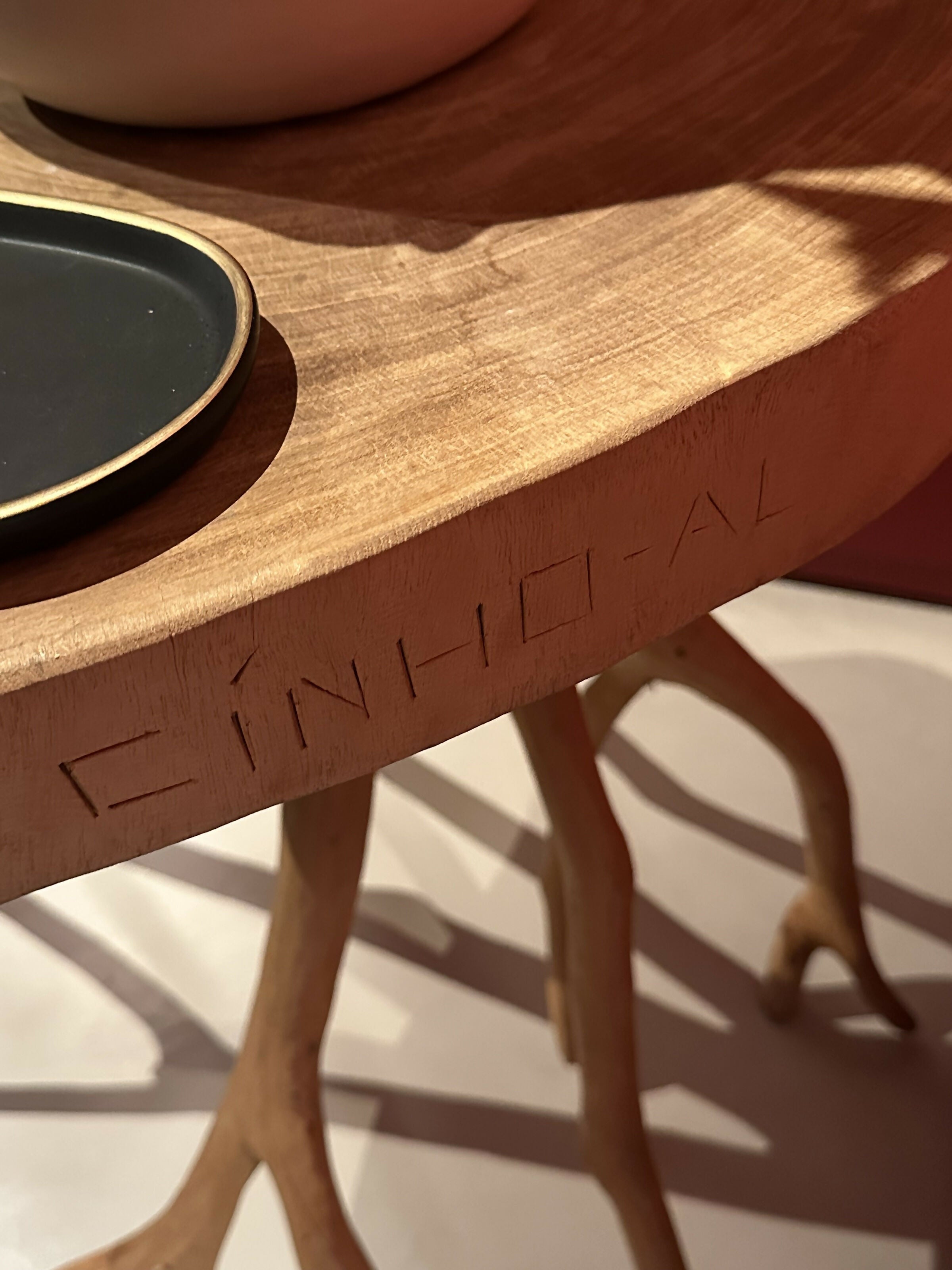 Mesinha alta da Ilha do Ferro