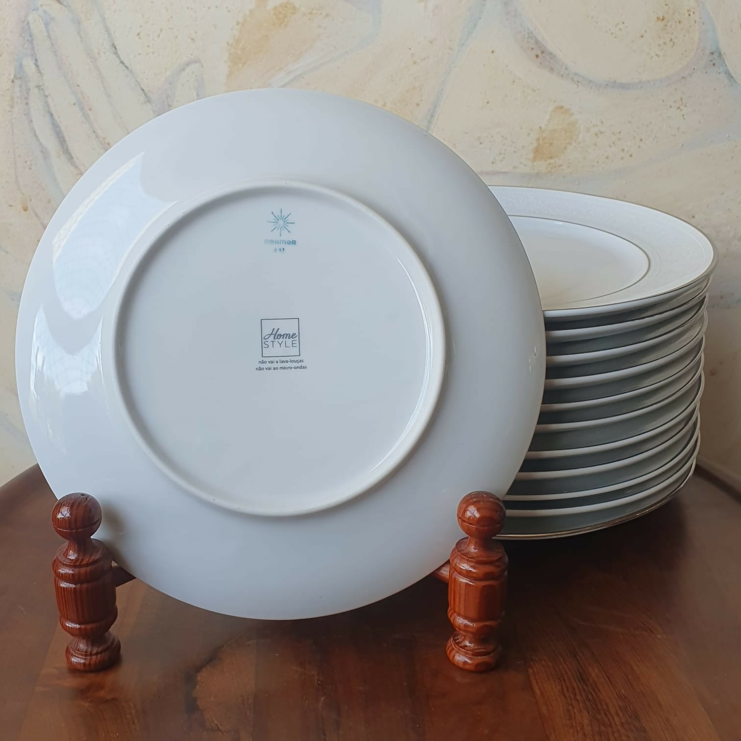 Jogo de pratos 24 peças em porcelana Germer, Linha Home Style. Impecáveis!