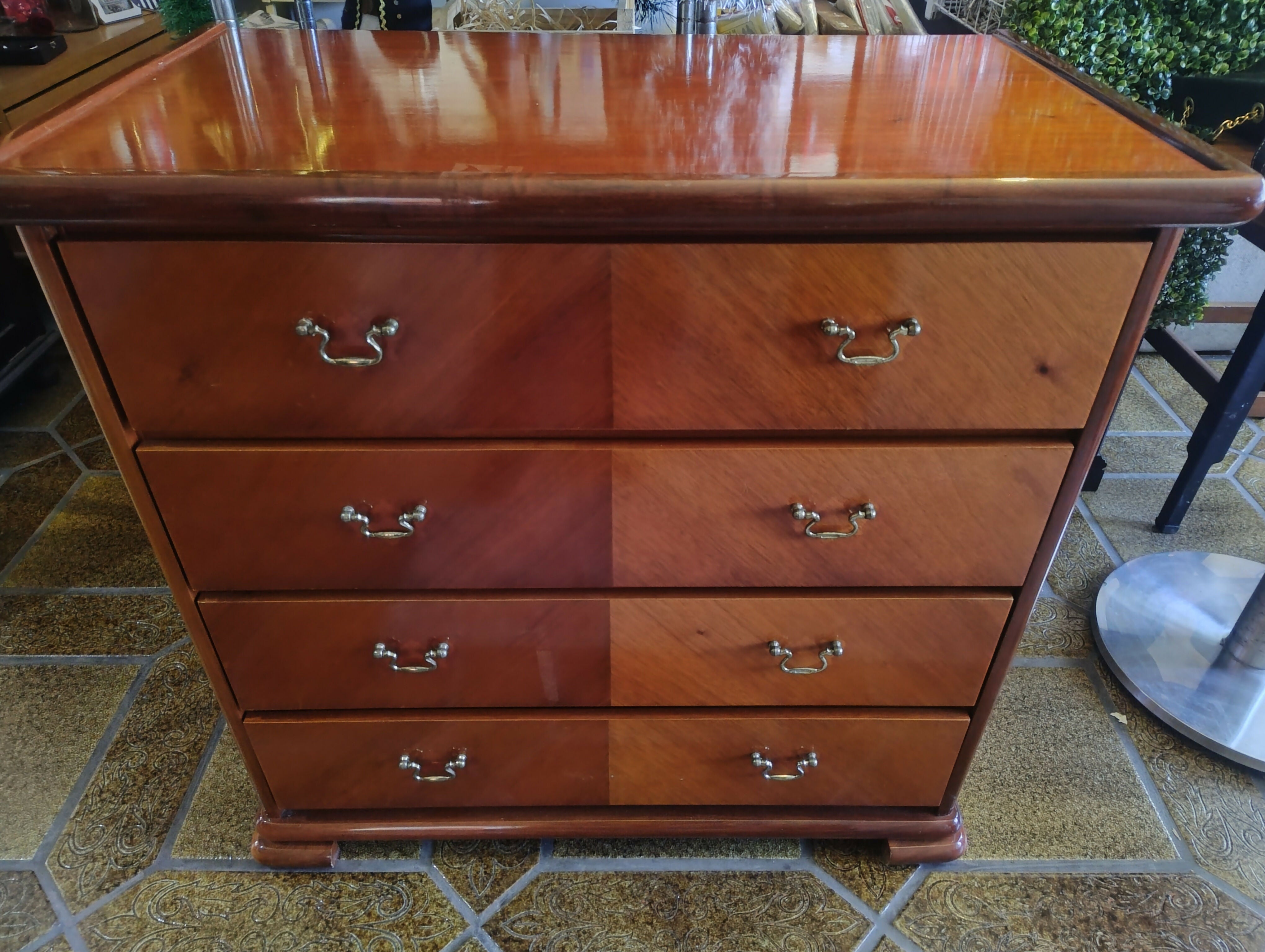 Cômoda em Madeira Década de 80