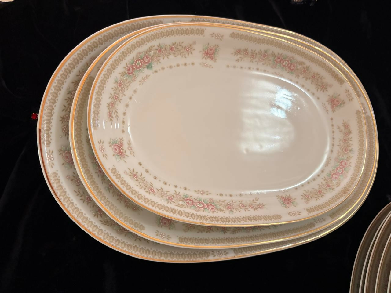 Aparelho de jantar Porcelana Real.