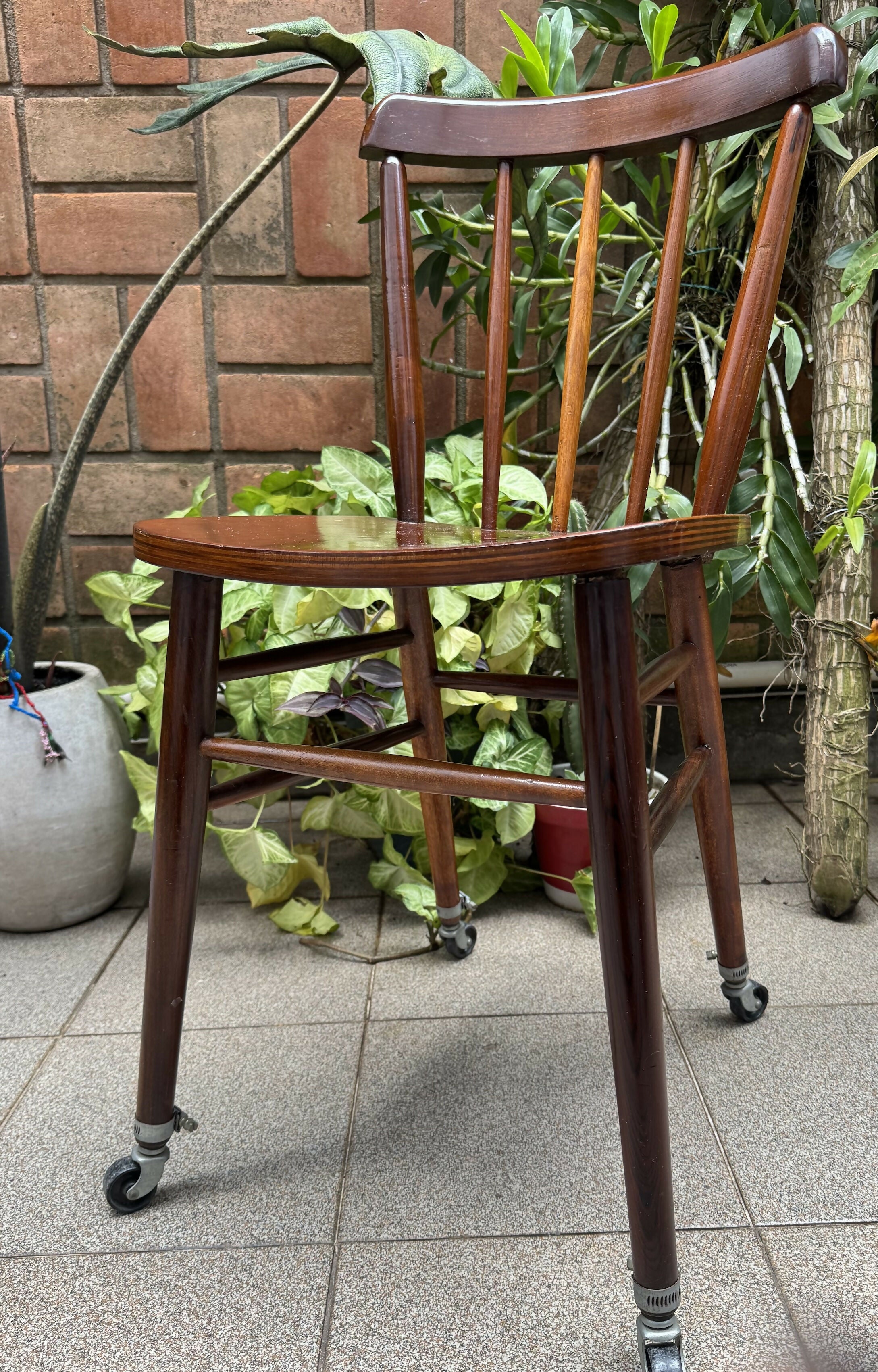 SELADA cadeira CIMO muito antiga com rodinhas