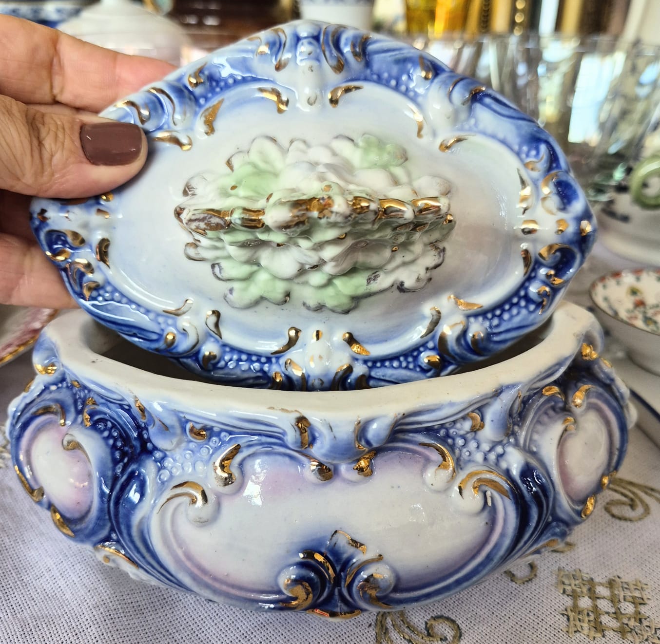 Bomboniére vintage em cerâmica de Pedreira. Anos 50, linda, com levíssimas marcas do tempo.