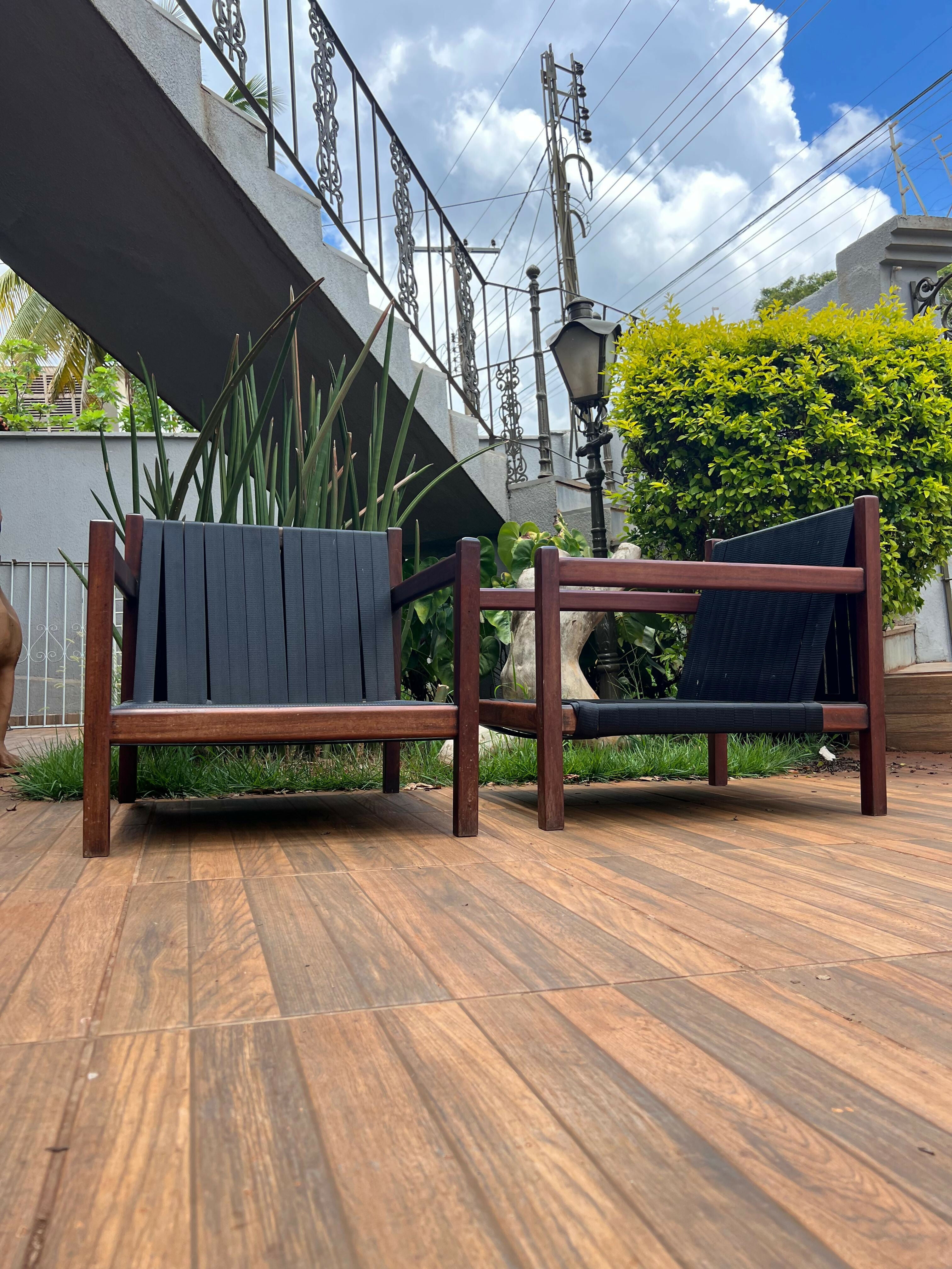 Par de Poltronas Design anos 60