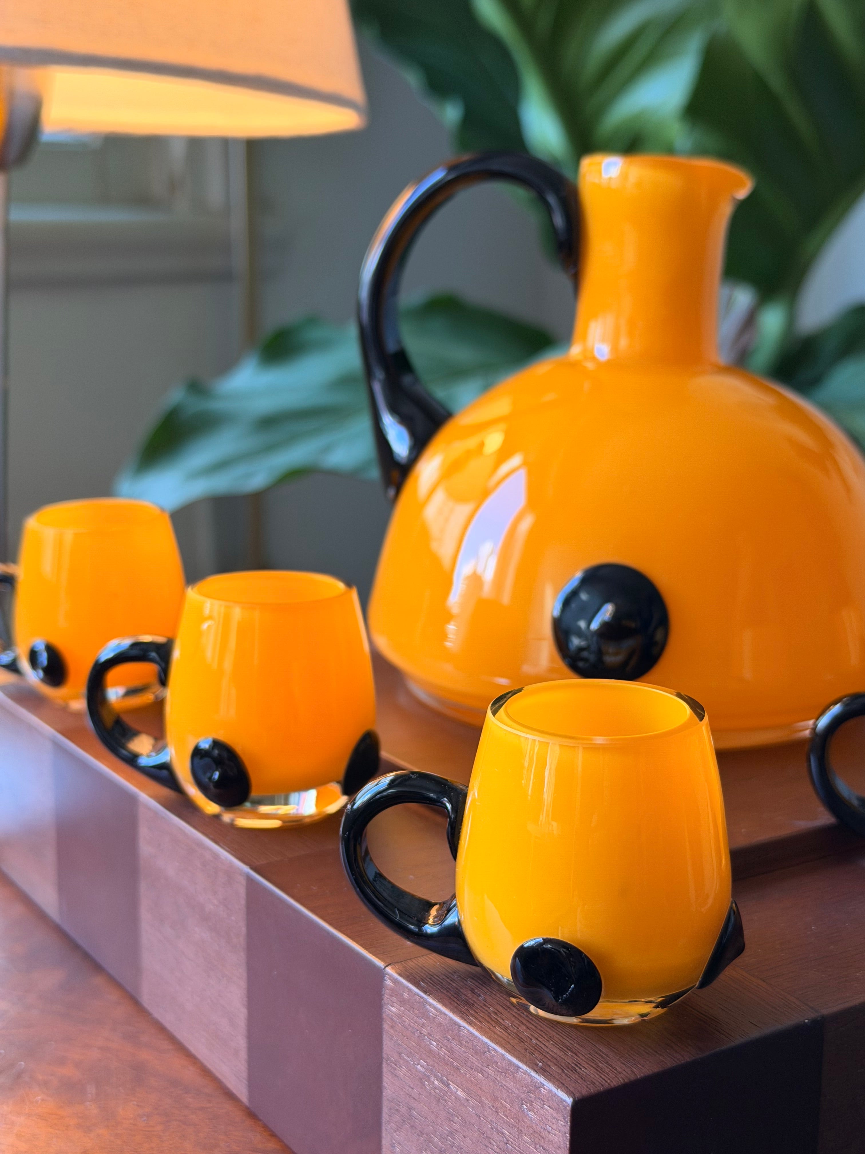 Licoreira e 5 copinhos em vidro amarelo e preto - Tango Glass