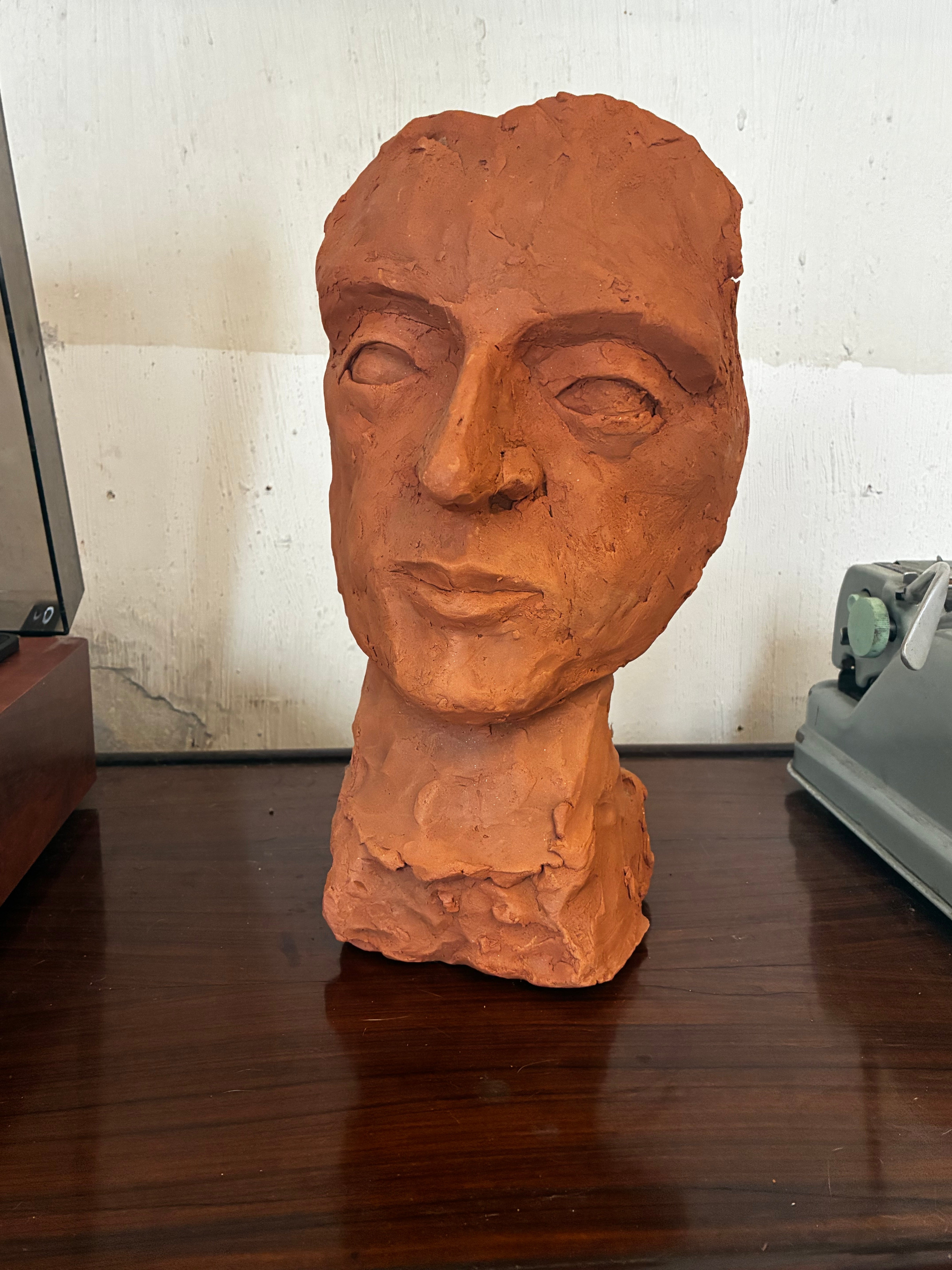 Escultura Busto Masculino em argila / barro