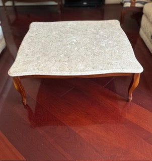Mesa de centro retangular vintage em madeira nobre e tampo mármore, perfeita!