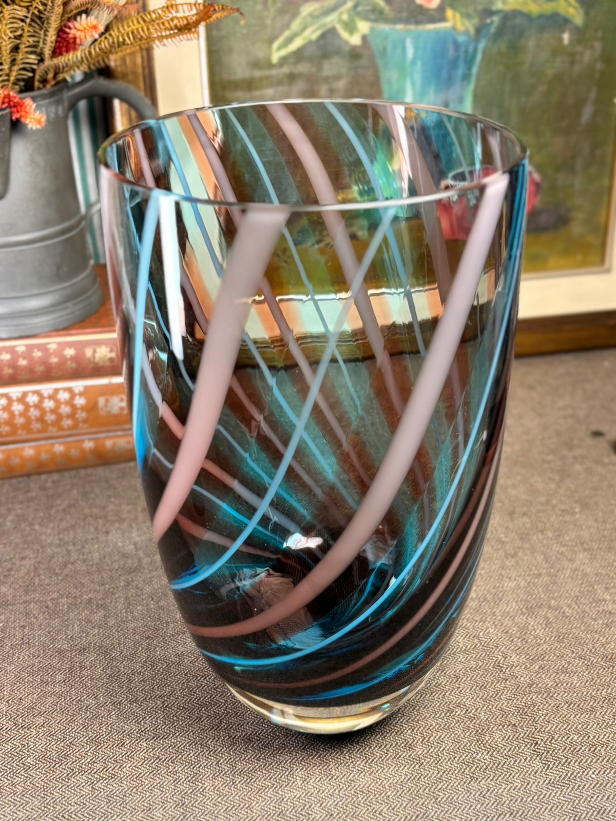 Vaso Murano em vidro artístico azul com linhas coloridas