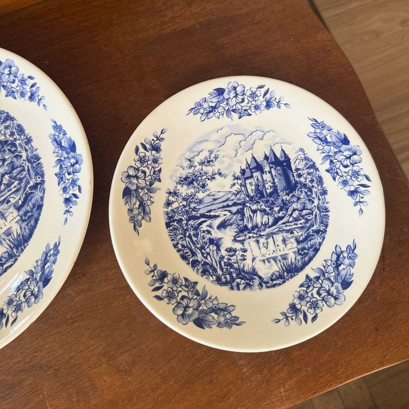 Conjunto de 2 Pratinhos Decorativos em Belíssima decoração azul cobalto