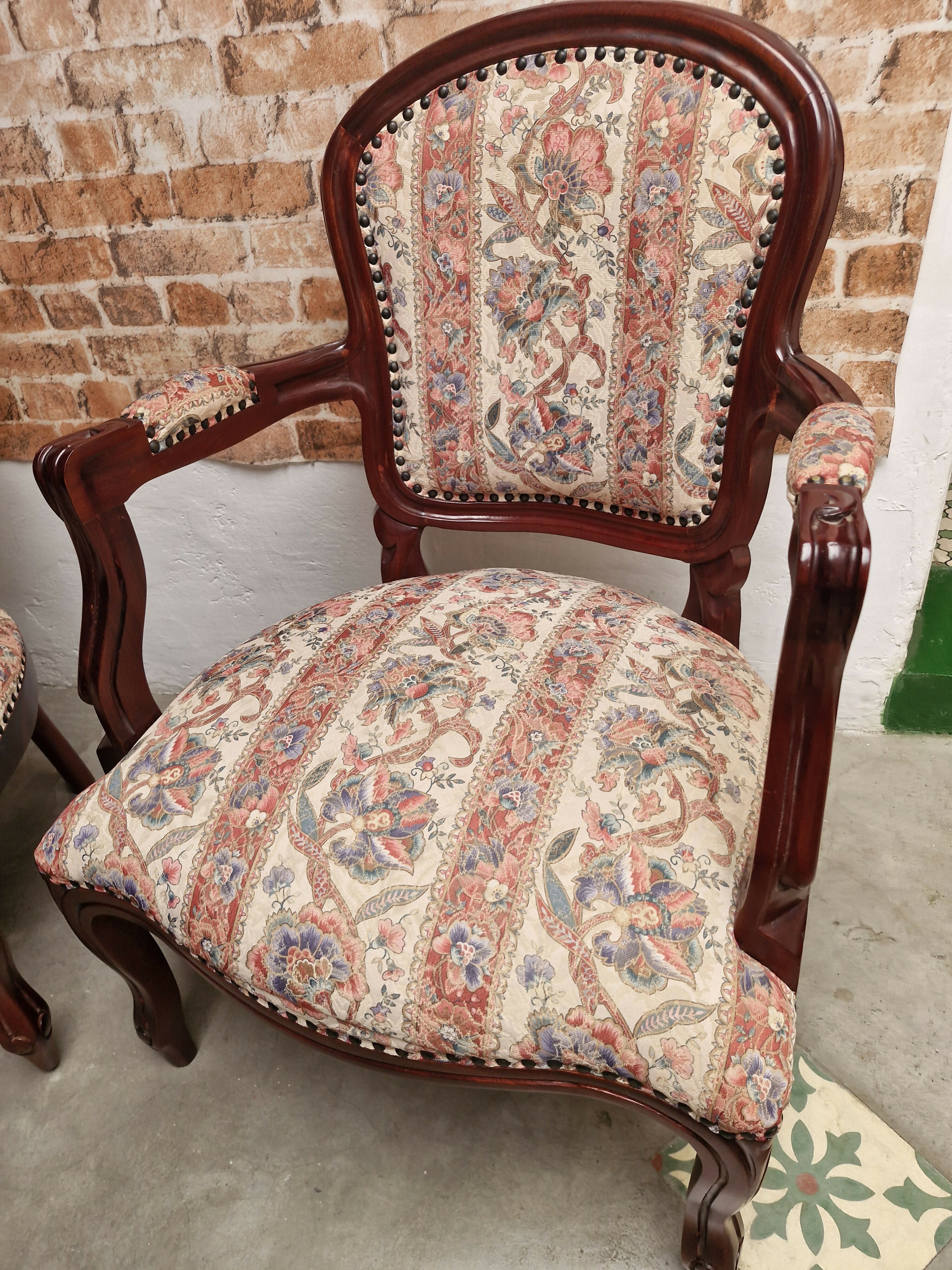 Par de Poltronas Luiz XV