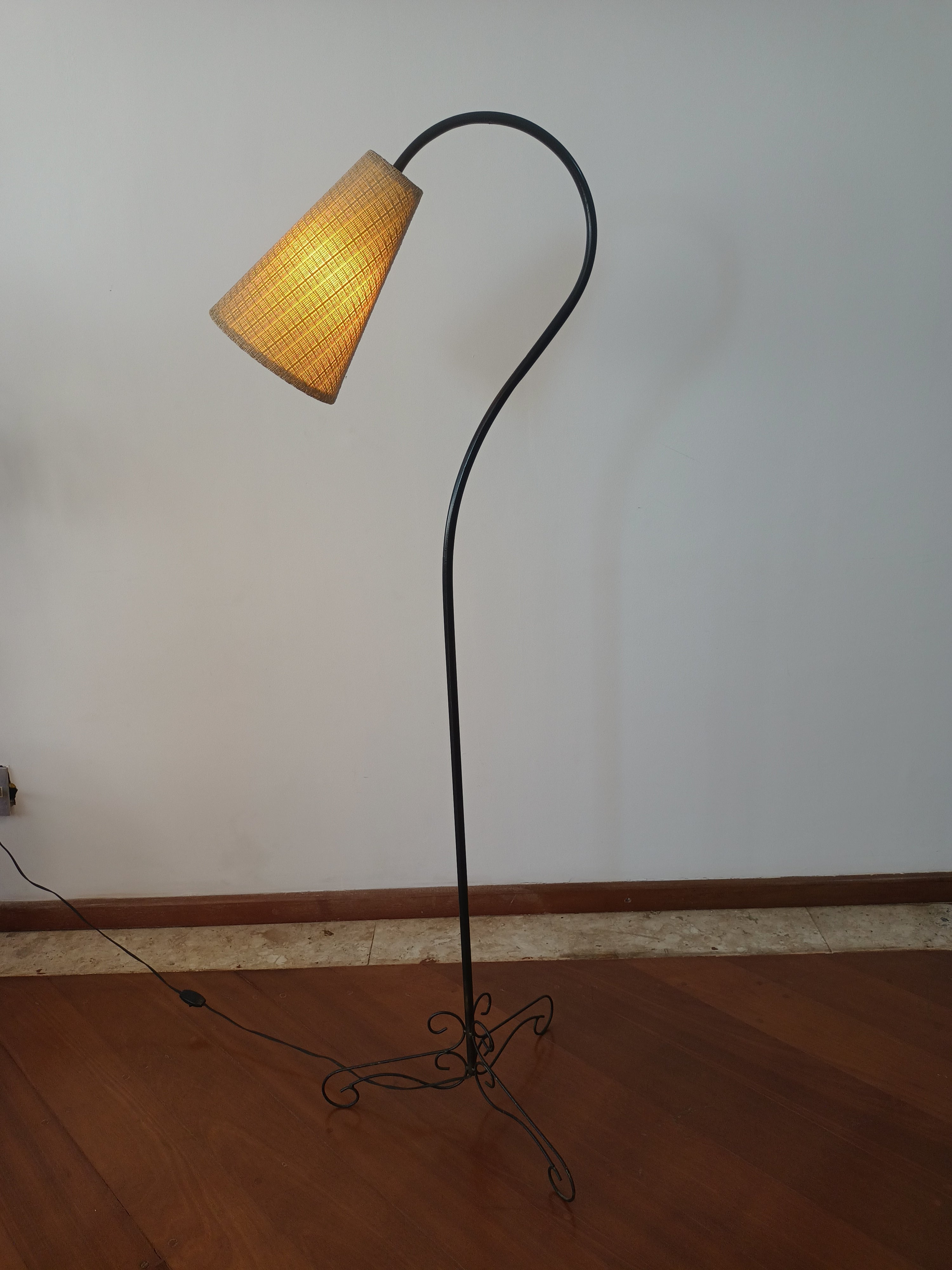 Luminária Gooseneck — Raridade de Piso Mid-Century Modern (c. 1950/1960)