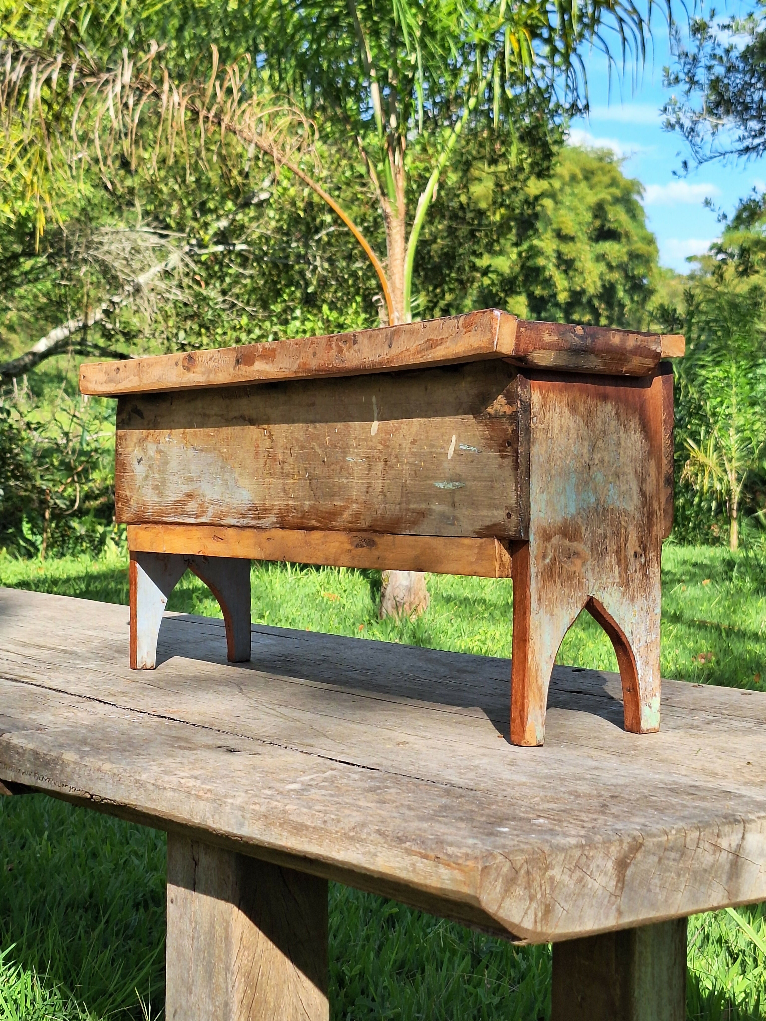 Baú Rústico Tinta Gasta Madeira Maciça Garimpo Mineiro