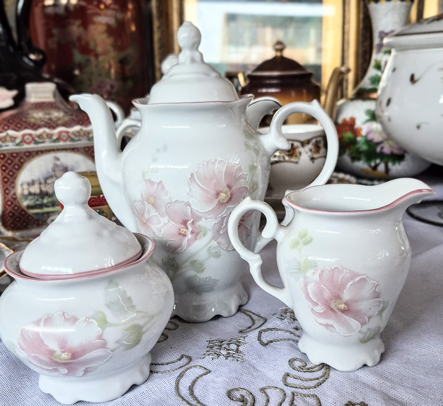 Conjunto para café em porcelana floral vintage Schmidt. Perfeito estado.  Lindo. 3 peças.