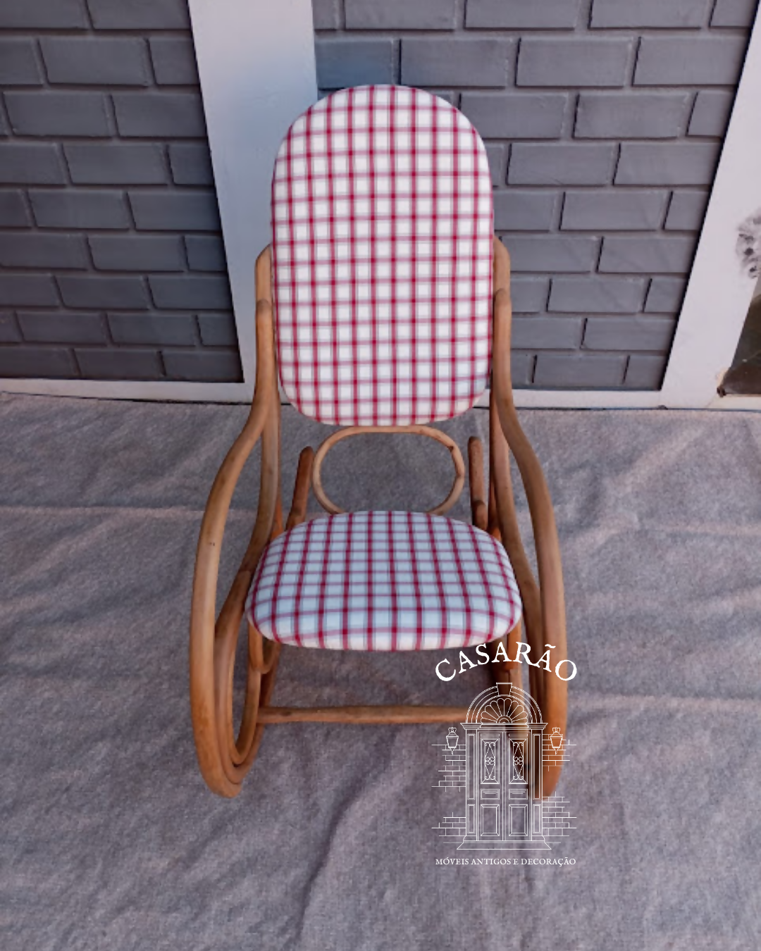 Cadeira balanço austríaca thonet