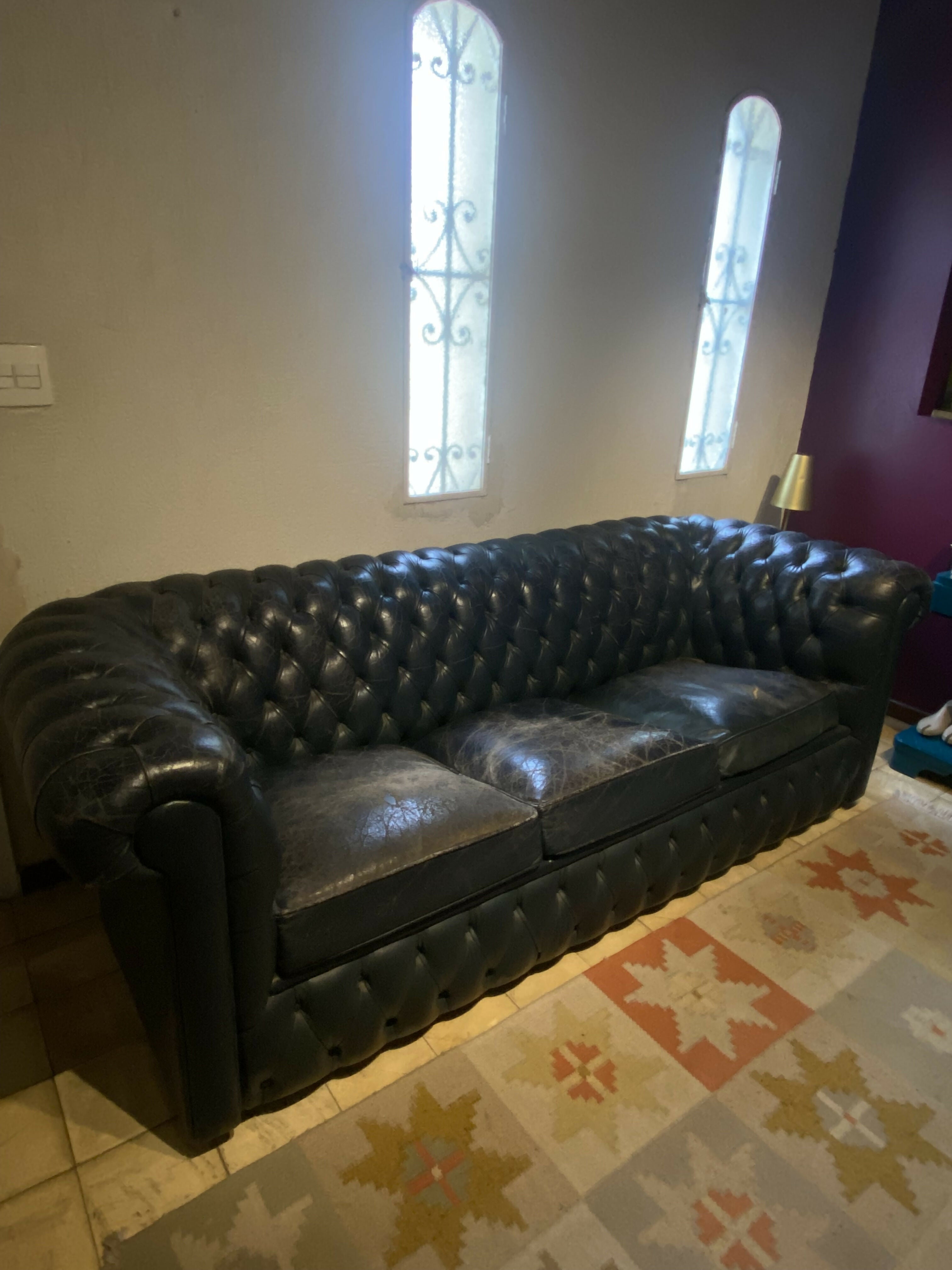 Sofá Chesterfield em couro original verde