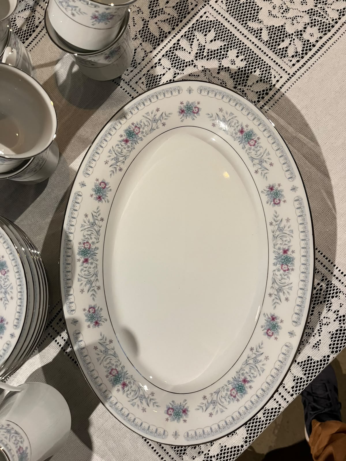 Aparelho de Jantar Crown Ming – Fine China | 44 peças