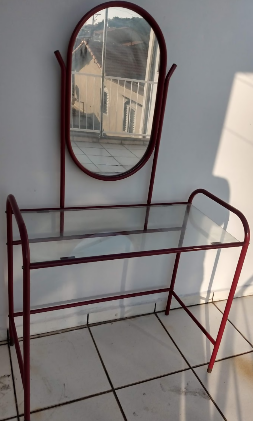 Penteadeira em Metal com Espelho Antiga