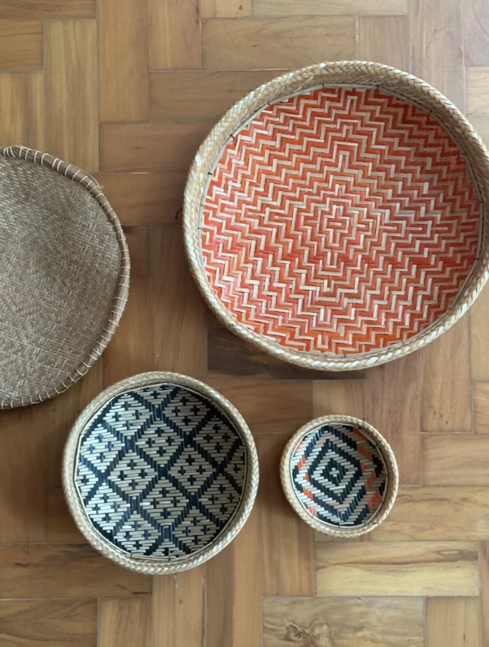 Conjunto de seis cestos artesanais indígenas