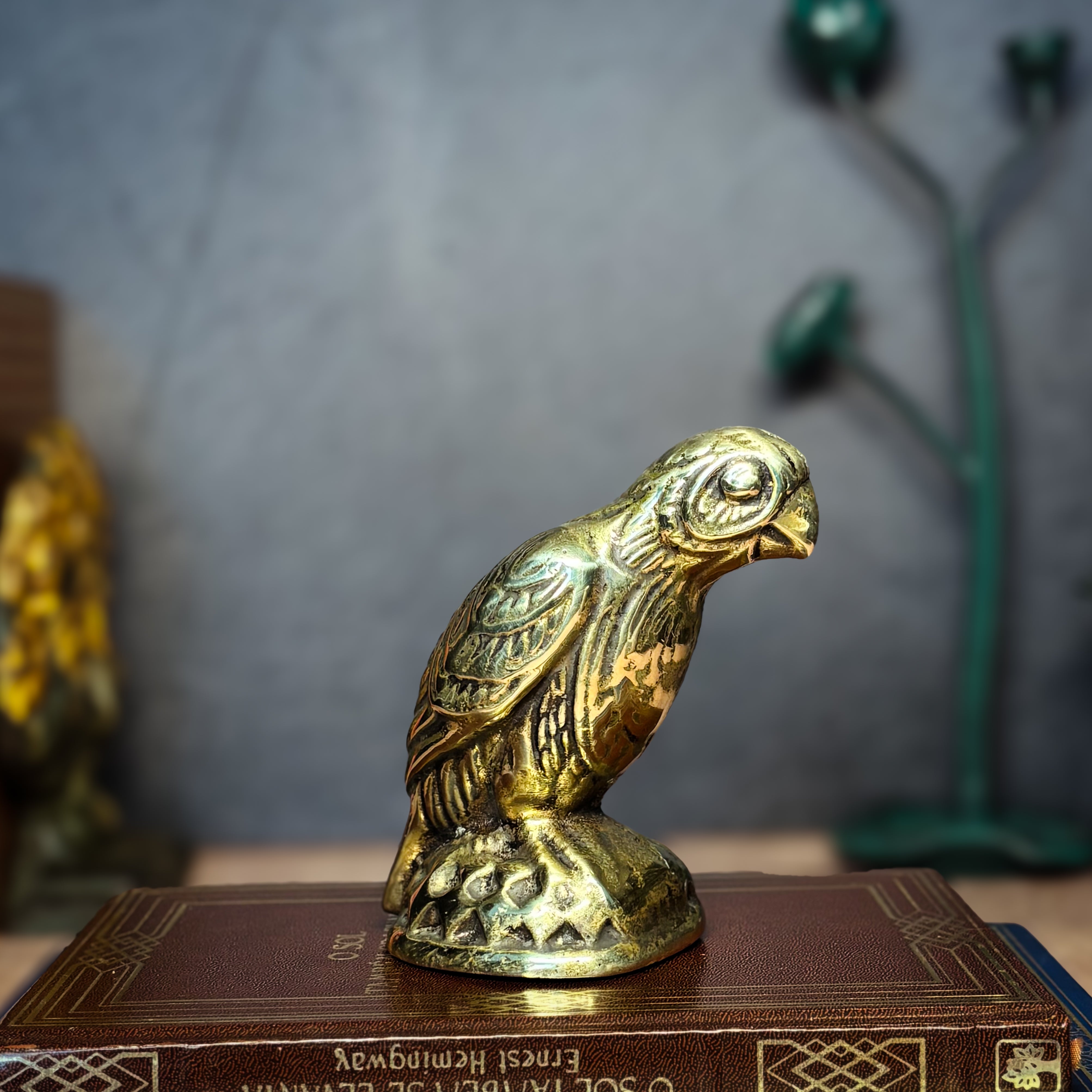 Escultura de pássaro em bronze maciço, Índia, segunda metade do século XX
