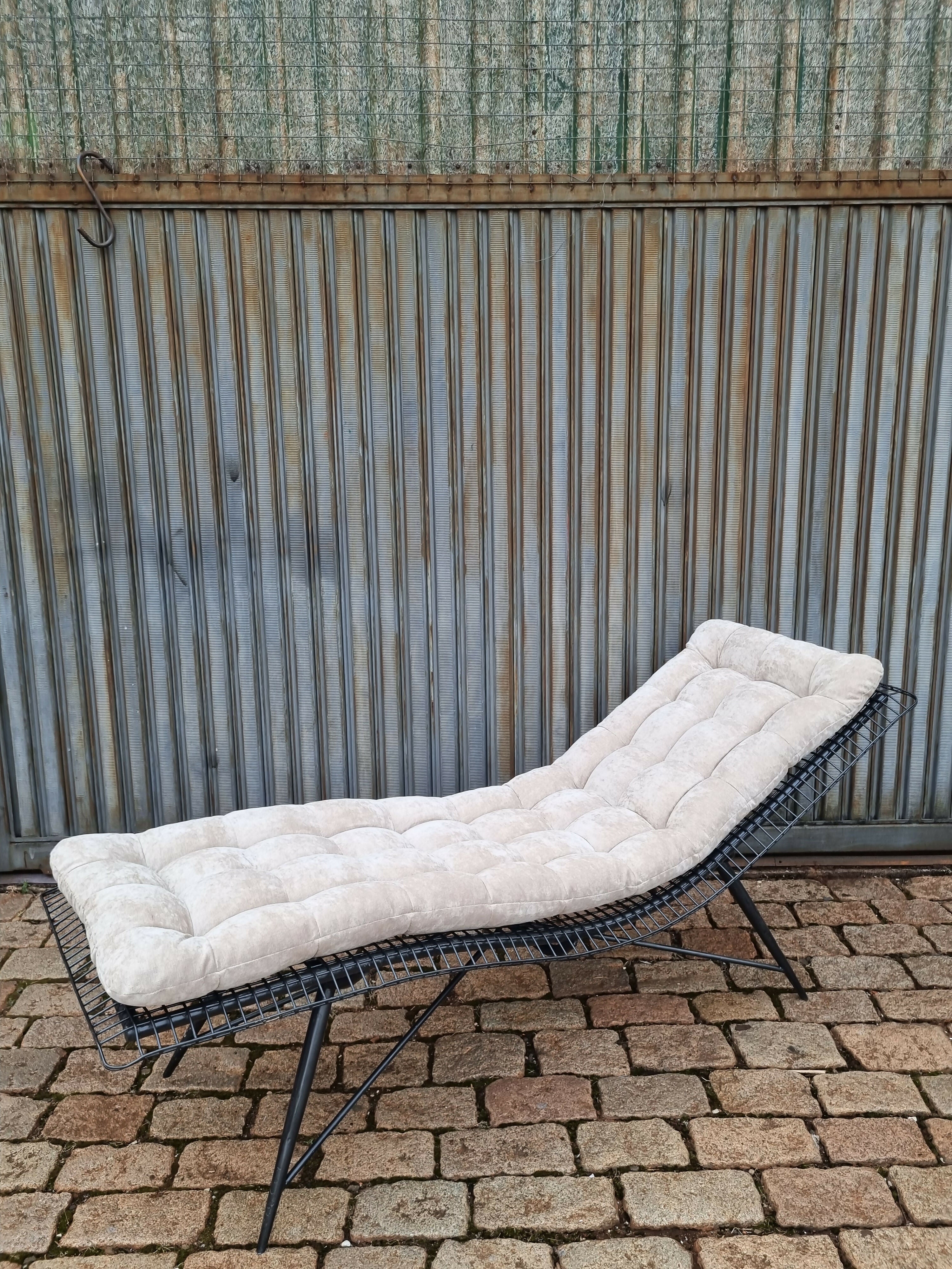 Espreguiçadeira/ Chaise ferro aramado anos 60