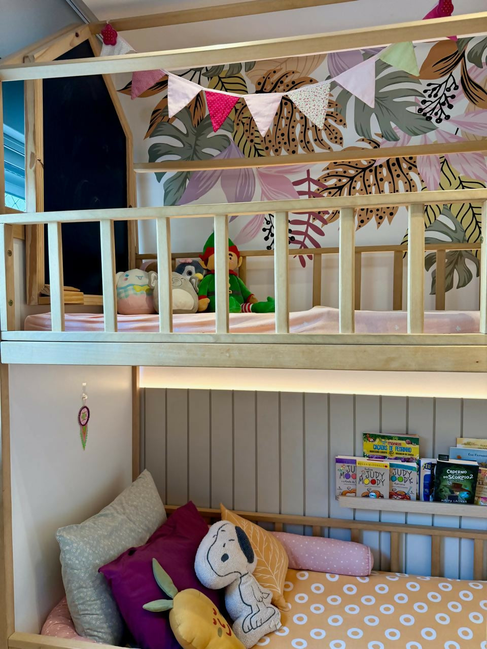 Cama Beliche Aventureiros da Muskinha com Lousa e casinha