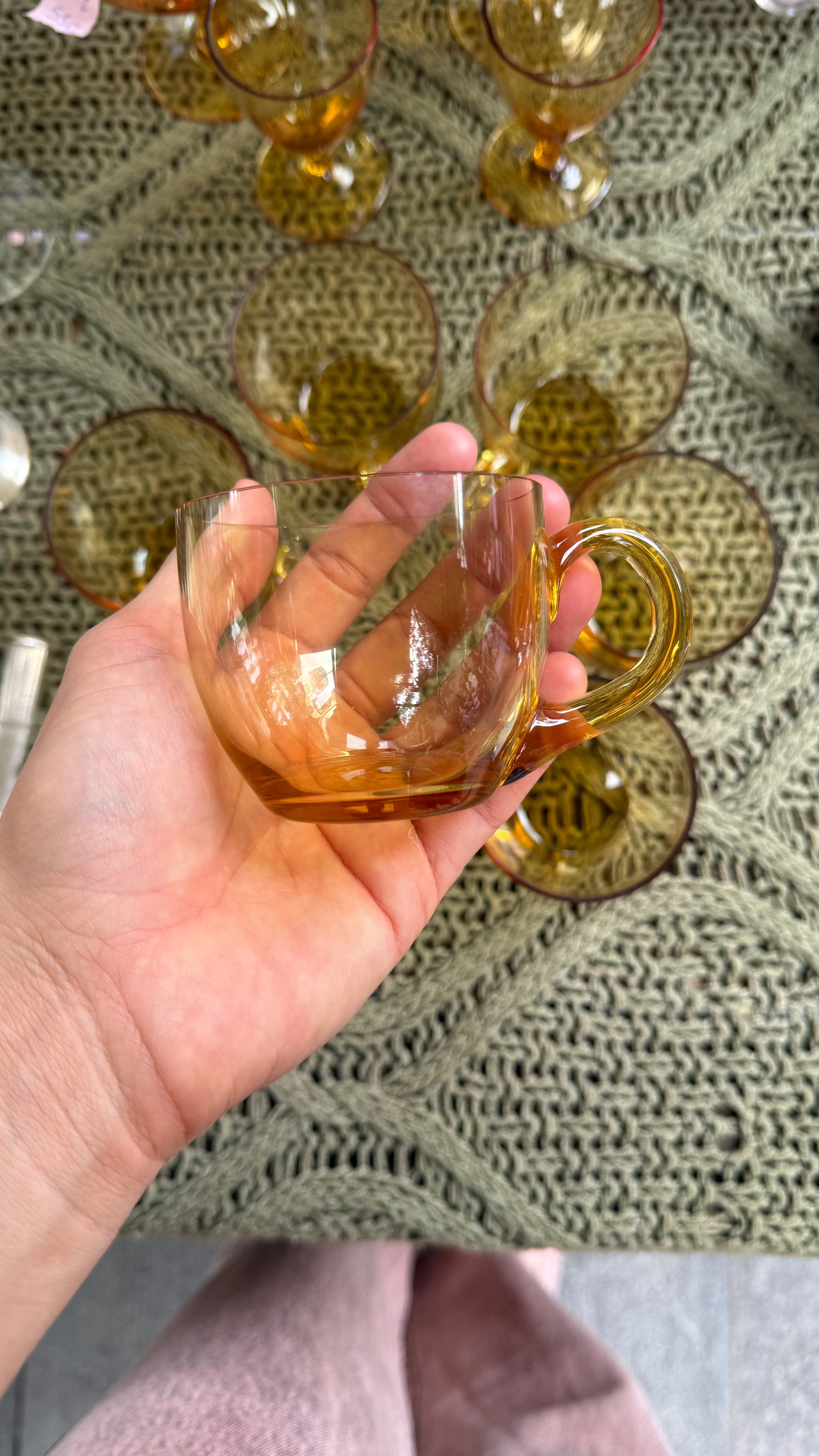 Conjunto Vintage de Xícaras em Vidro Âmbar | 6 Peças