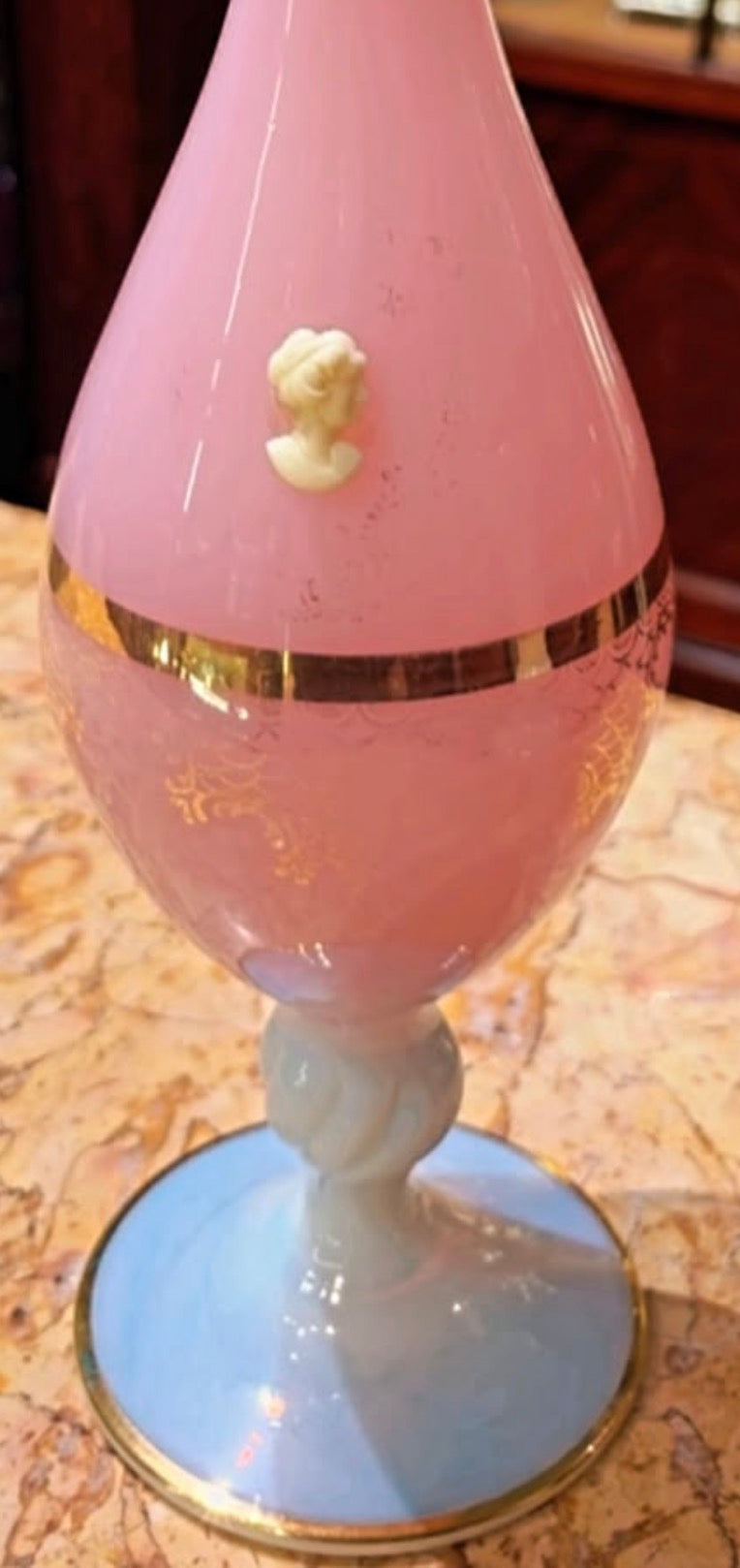 Vaso em Opalina Francesa Rosa com base branca 