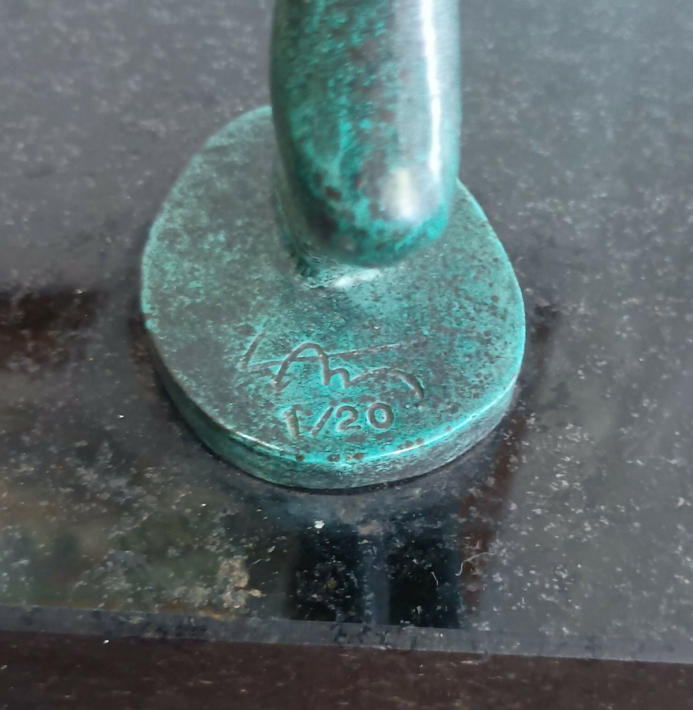 ESCULTURA EM BRONZE – SÉRIE “MULHERES DE LAN”