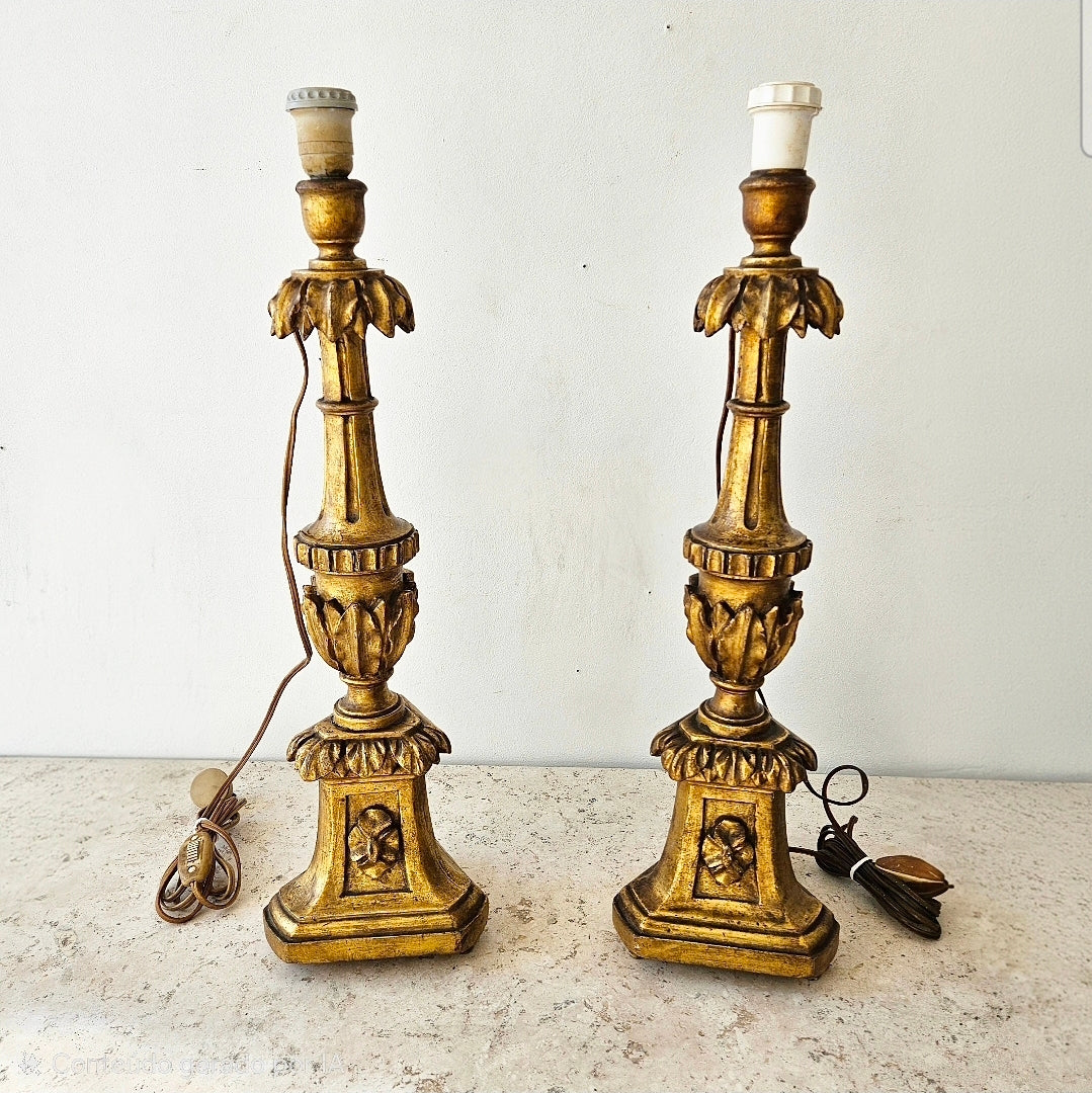 PAR DE ANTIGOS TOCHEIROS CONVERTIDOS EM LUMINÁRIAS